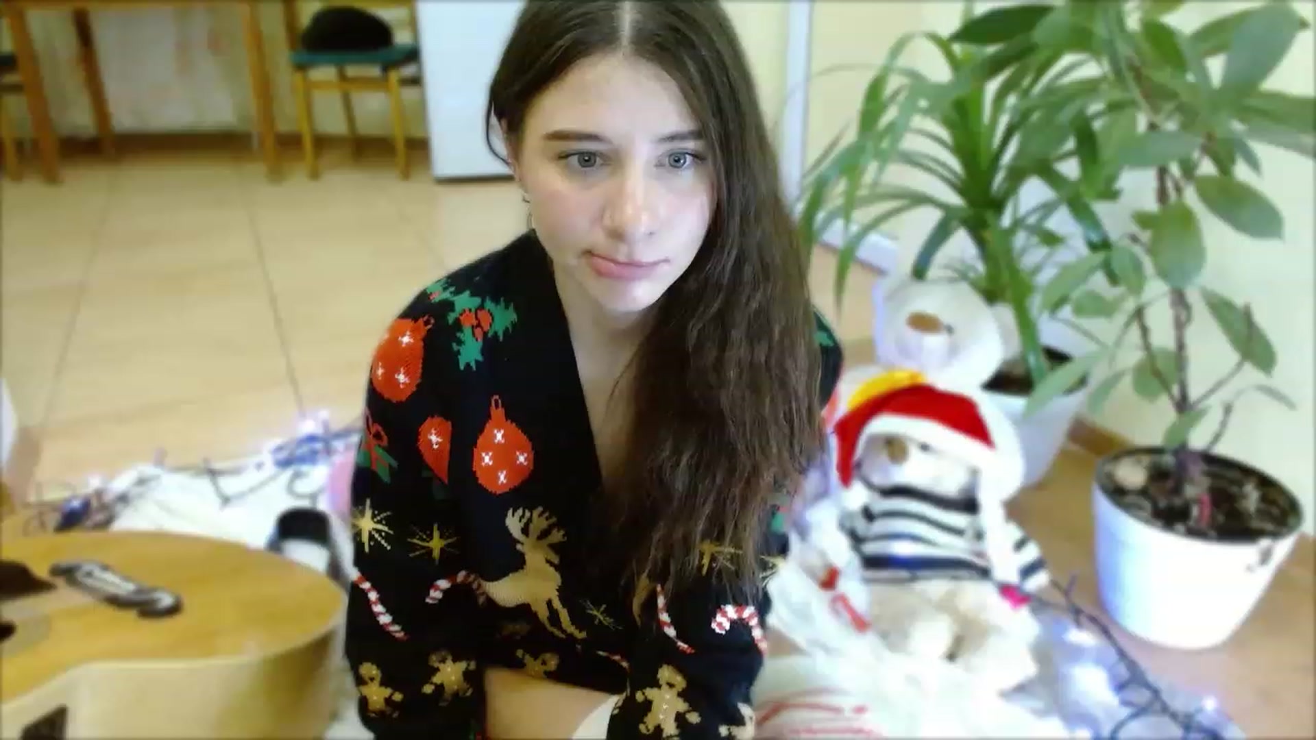 Gallery image thumbnail from RockGoddesss's myfreecams stream on, 12/25/2022, 19:14 image 12 of 20