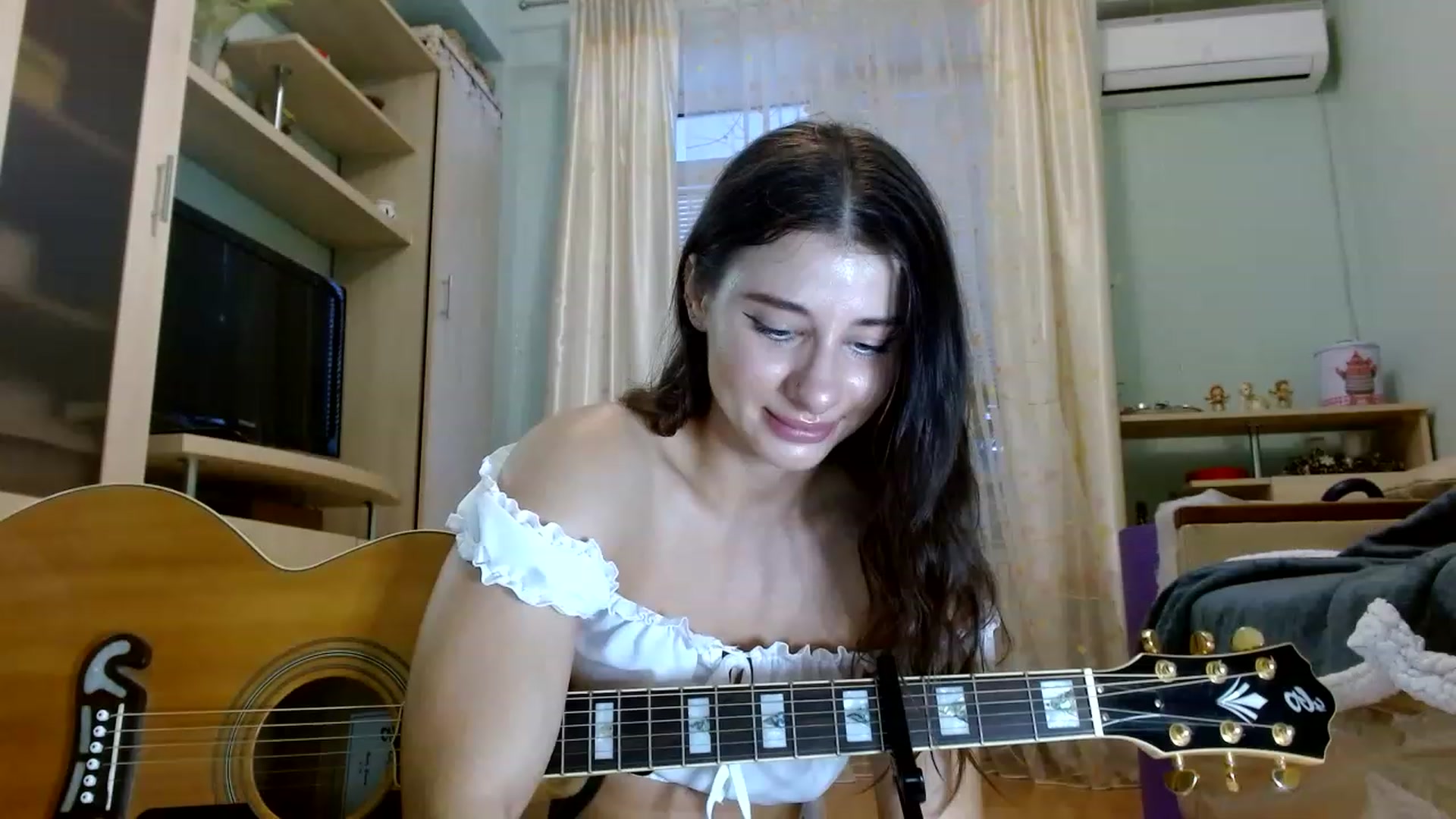 Gallery image thumbnail from RockGoddesss's myfreecams stream on, 06/18/2023, 18:44 image 8 of 20