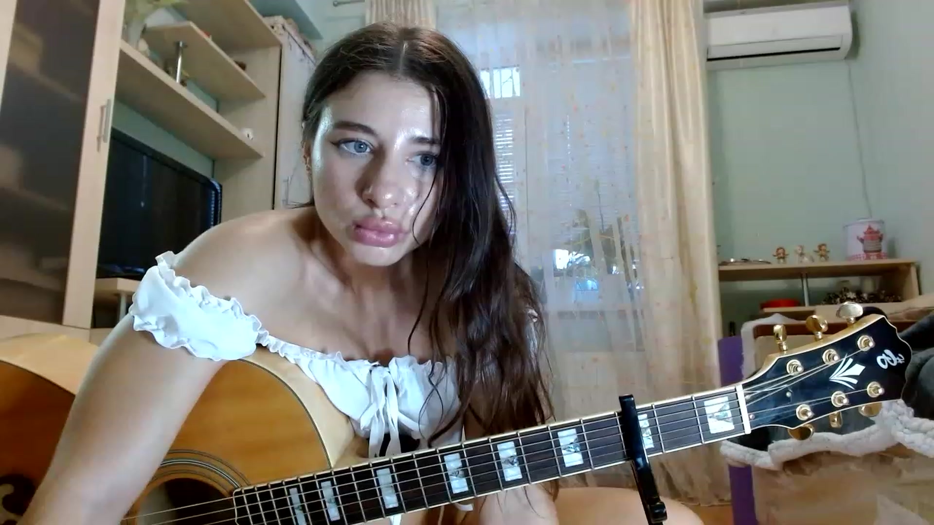 Gallery image thumbnail from RockGoddesss's myfreecams stream on, 06/18/2023, 18:44 image 6 of 20