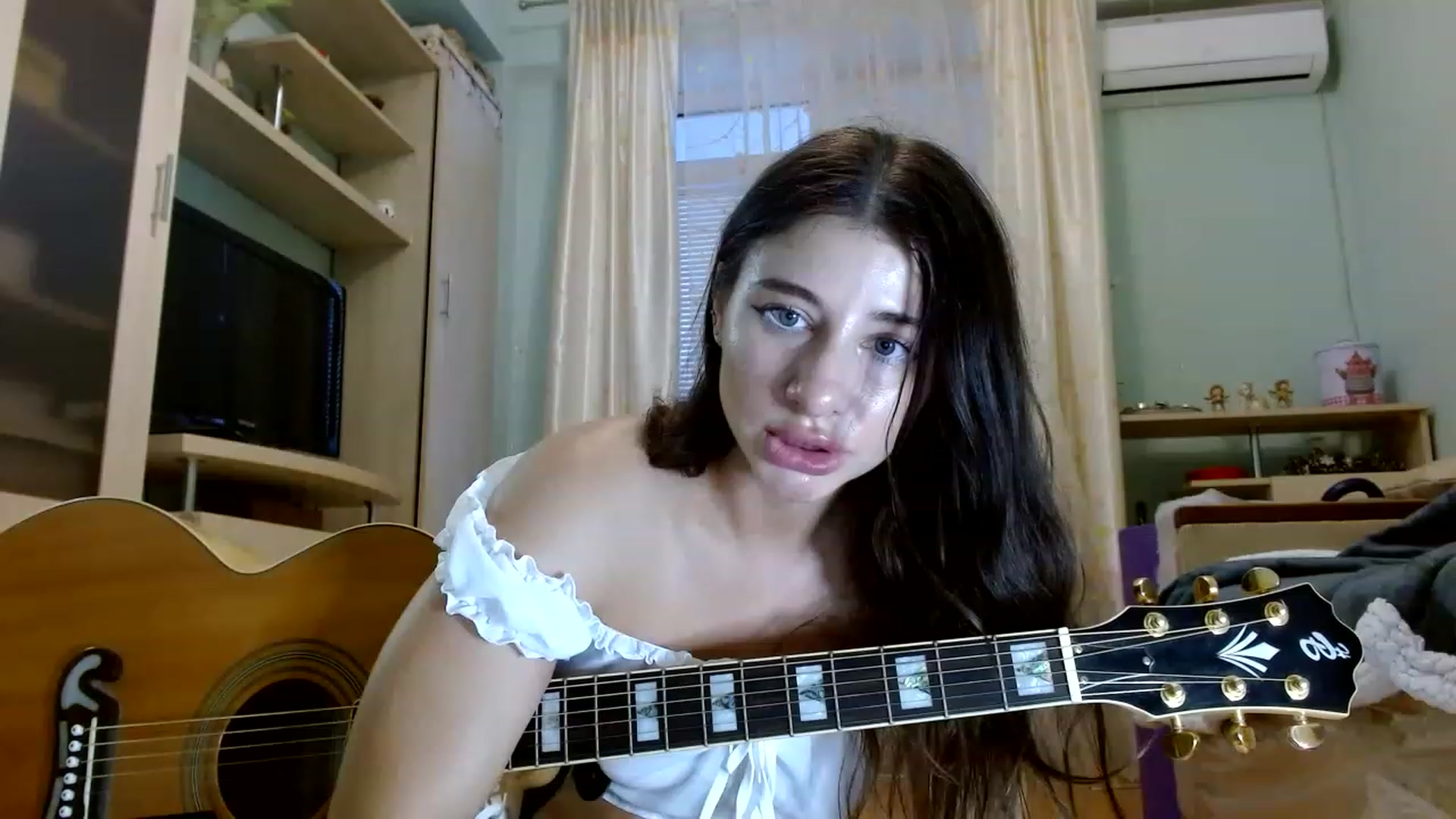 Gallery image thumbnail from RockGoddesss's myfreecams stream on, 06/18/2023, 18:44 image 9 of 20