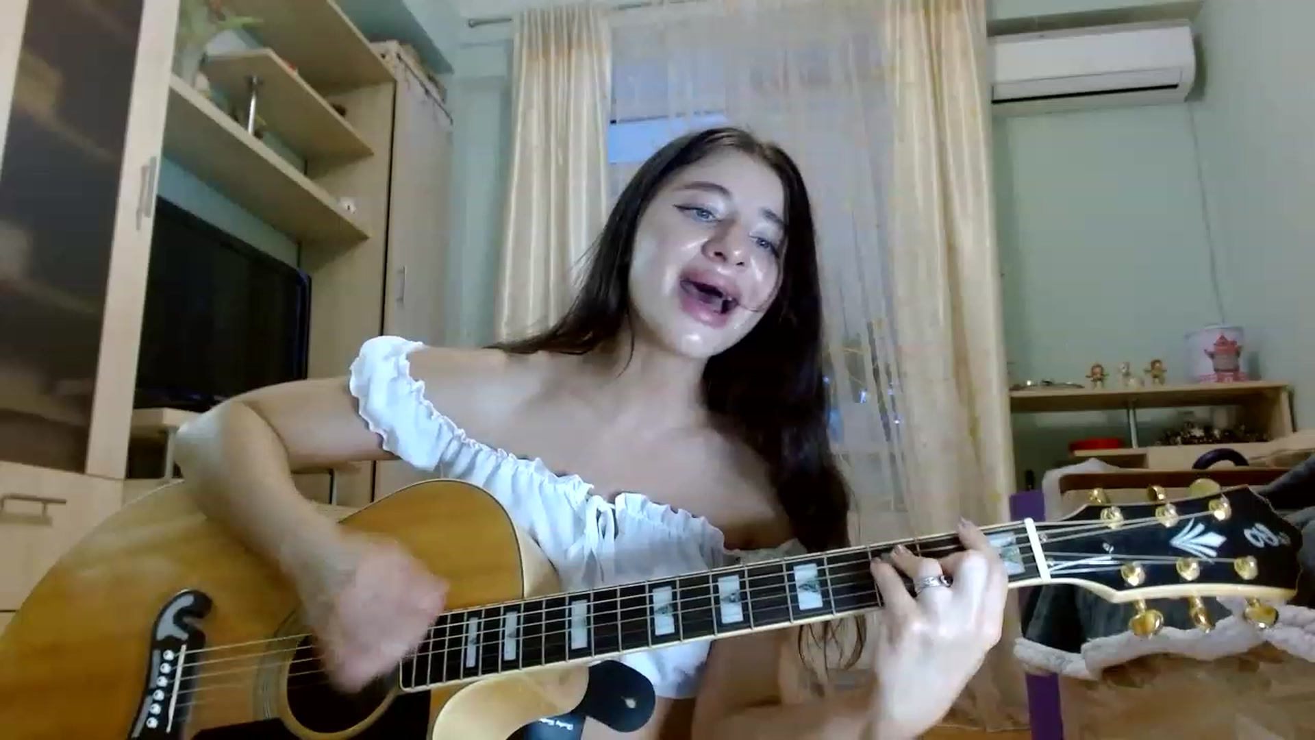 Gallery image thumbnail from RockGoddesss's myfreecams stream on, 06/18/2023, 18:44 image 11 of 20