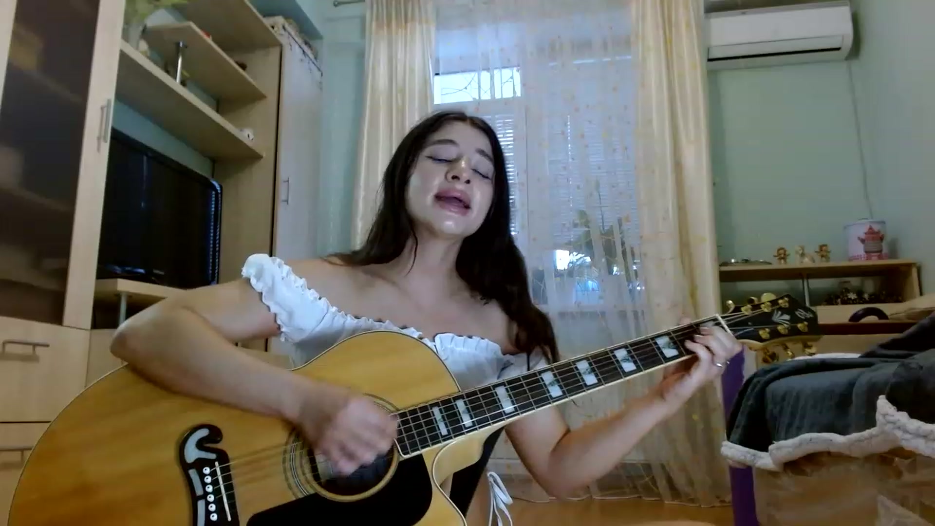 Gallery image thumbnail from RockGoddesss's myfreecams stream on, 06/18/2023, 18:44 image 4 of 20