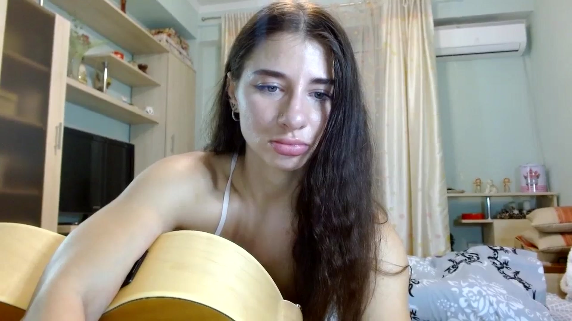 Gallery image thumbnail from RockGoddesss's myfreecams stream on, 10/20/2023, 18:14 image 19 of 20