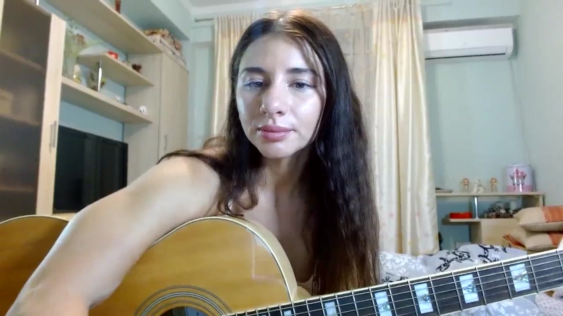 Gallery image thumbnail from RockGoddesss's myfreecams stream on, 10/20/2023, 18:14 image 6 of 20