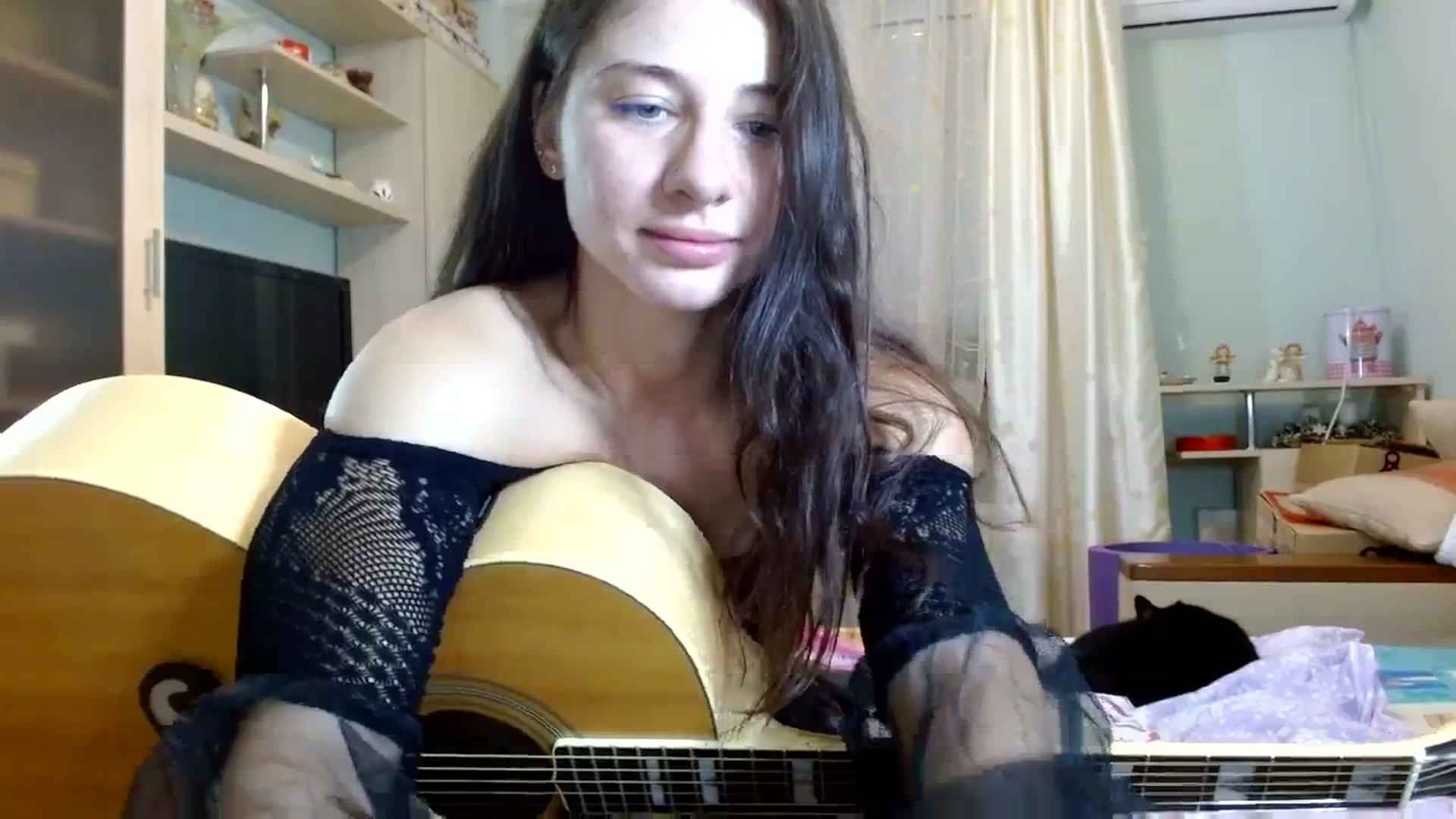 Gallery image thumbnail from RockGoddesss's myfreecams stream on, 11/15/2023, 19:14 image 5 of 20
