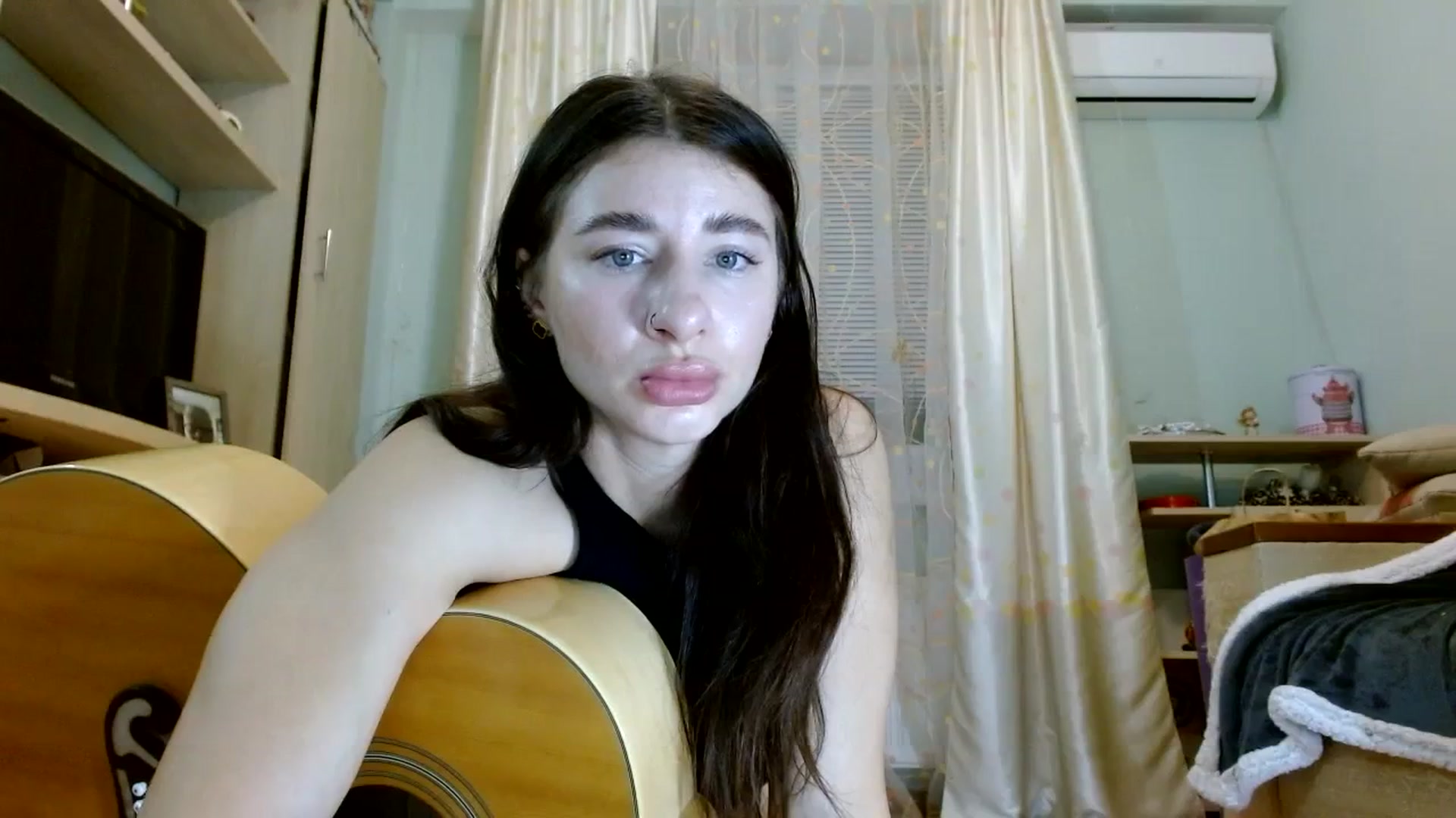 Gallery image thumbnail from RockGoddesss's myfreecams stream on, 04/14/2024, 17:39 image 5 of 20