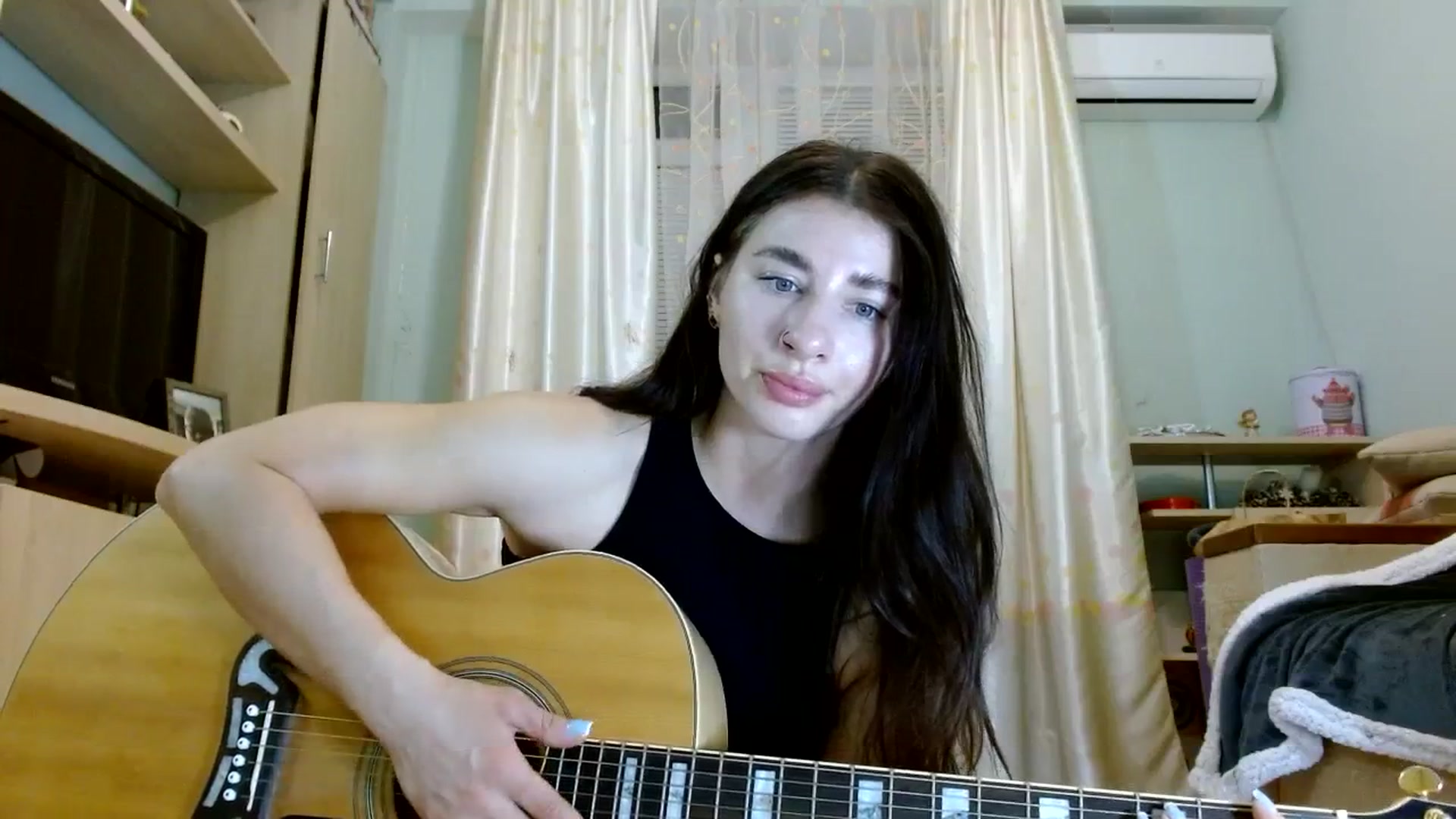 Gallery image thumbnail from RockGoddesss's myfreecams stream on, 04/14/2024, 17:39 image 4 of 20
