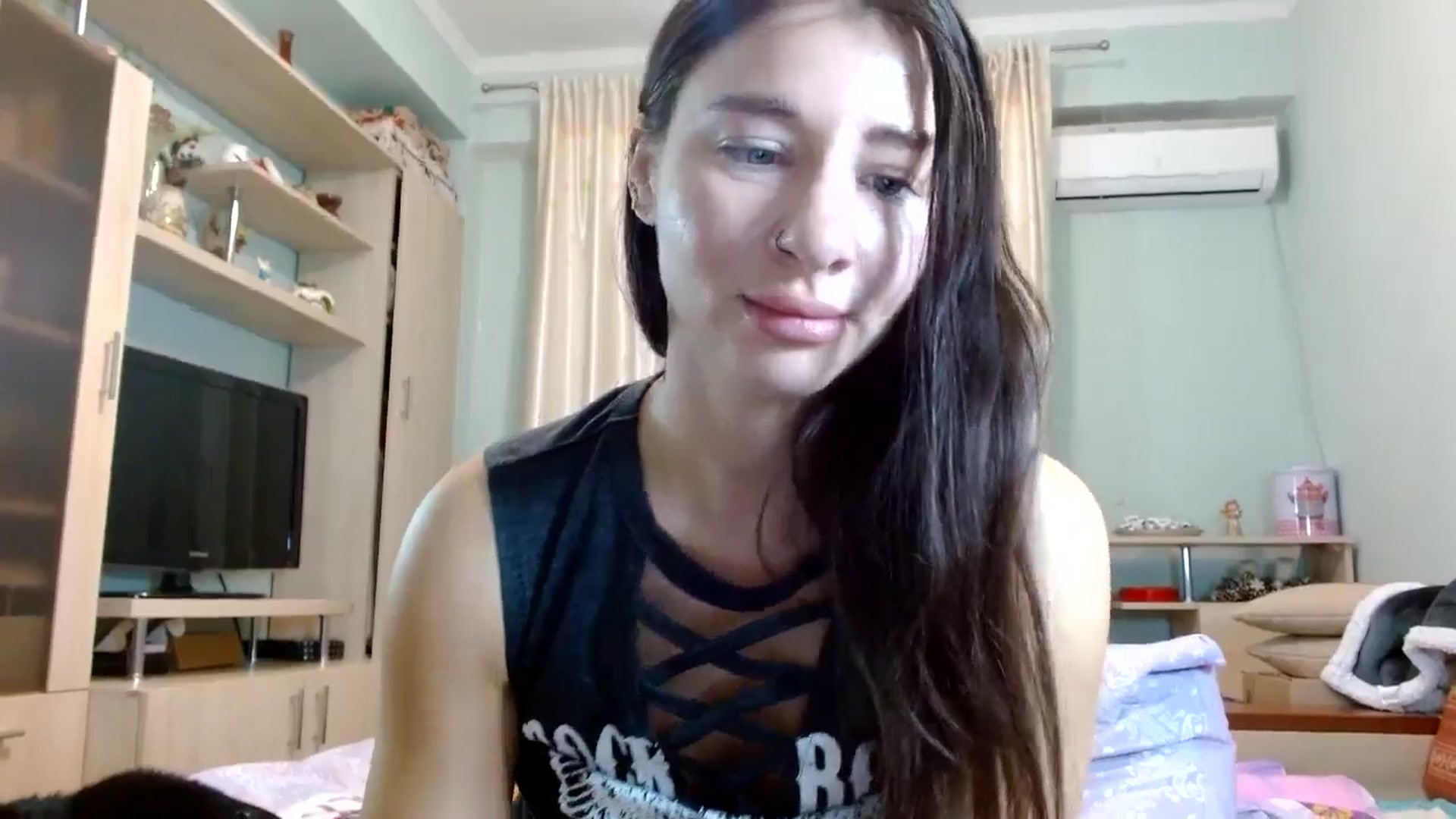 Gallery image thumbnail from RockGoddesss's myfreecams stream on, 04/22/2024, 18:39 image 19 of 20