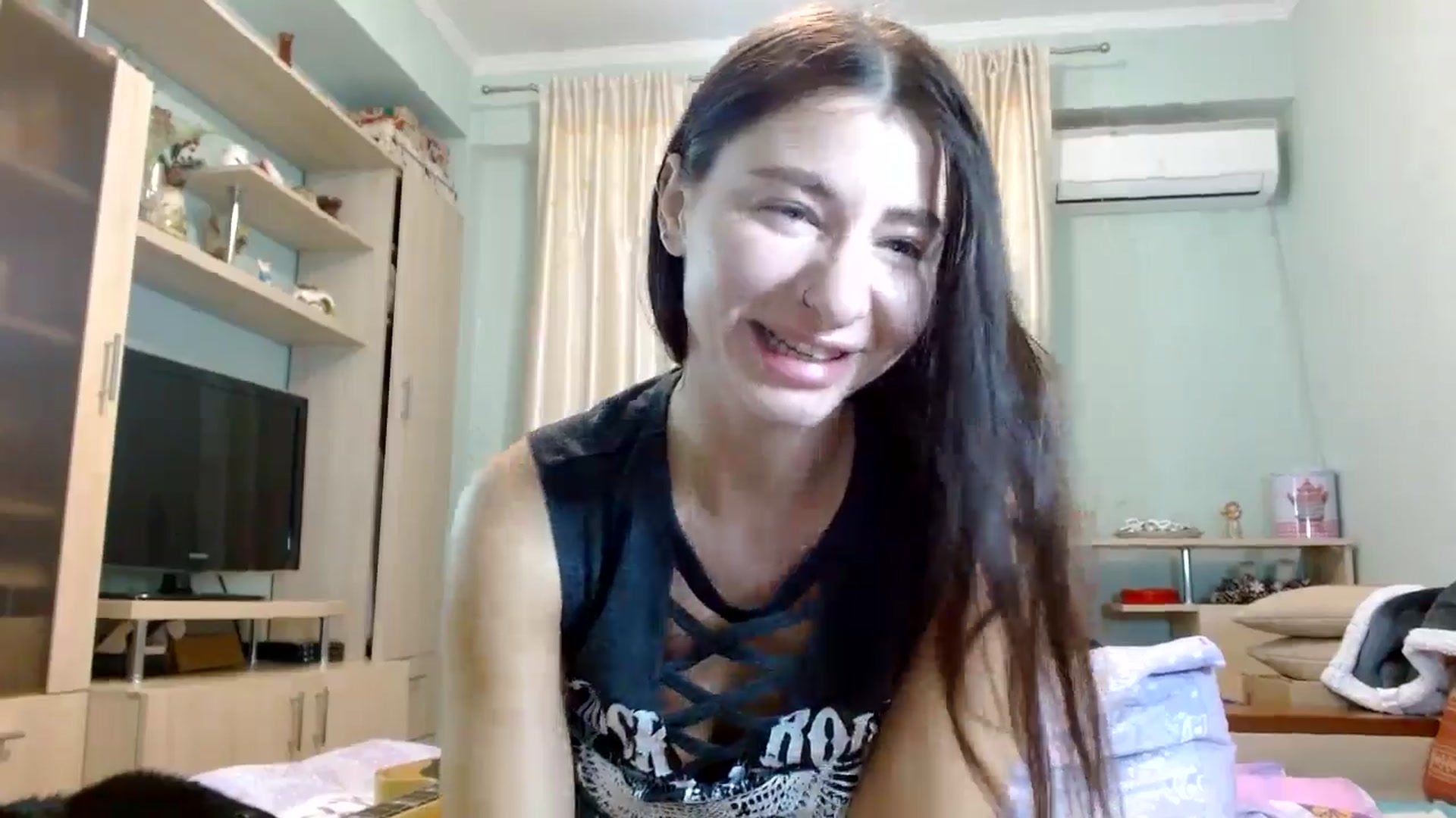 Gallery image thumbnail from RockGoddesss's myfreecams stream on, 04/22/2024, 18:39 image 20 of 20