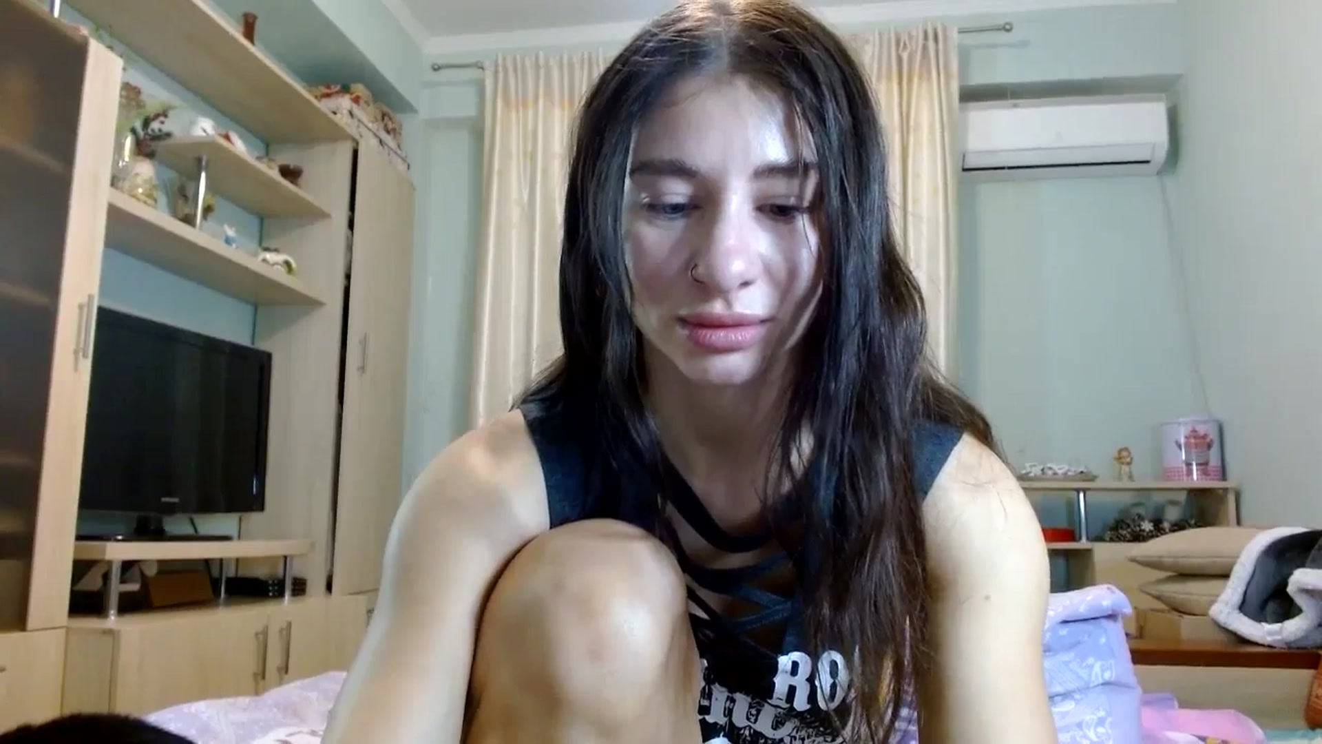 Gallery image thumbnail from RockGoddesss's myfreecams stream on, 04/22/2024, 18:39 image 16 of 20