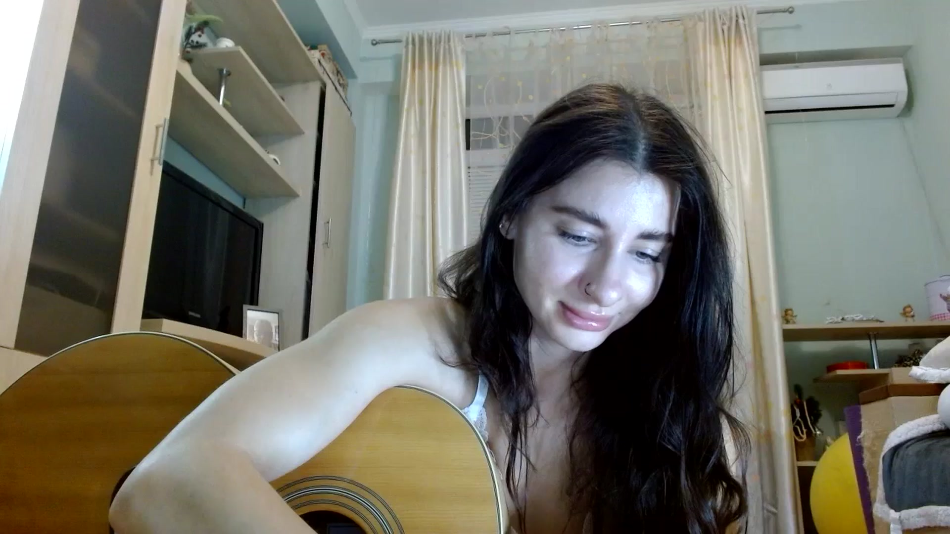 Gallery image thumbnail from RockGoddesss's myfreecams stream on, 04/27/2024, 19:17 image 1 of 20
