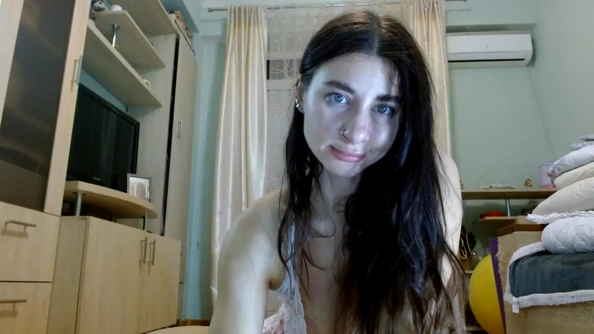 Gallery image thumbnail from RockGoddesss's myfreecams stream on, 04/27/2024, 19:17 image 20 of 20
