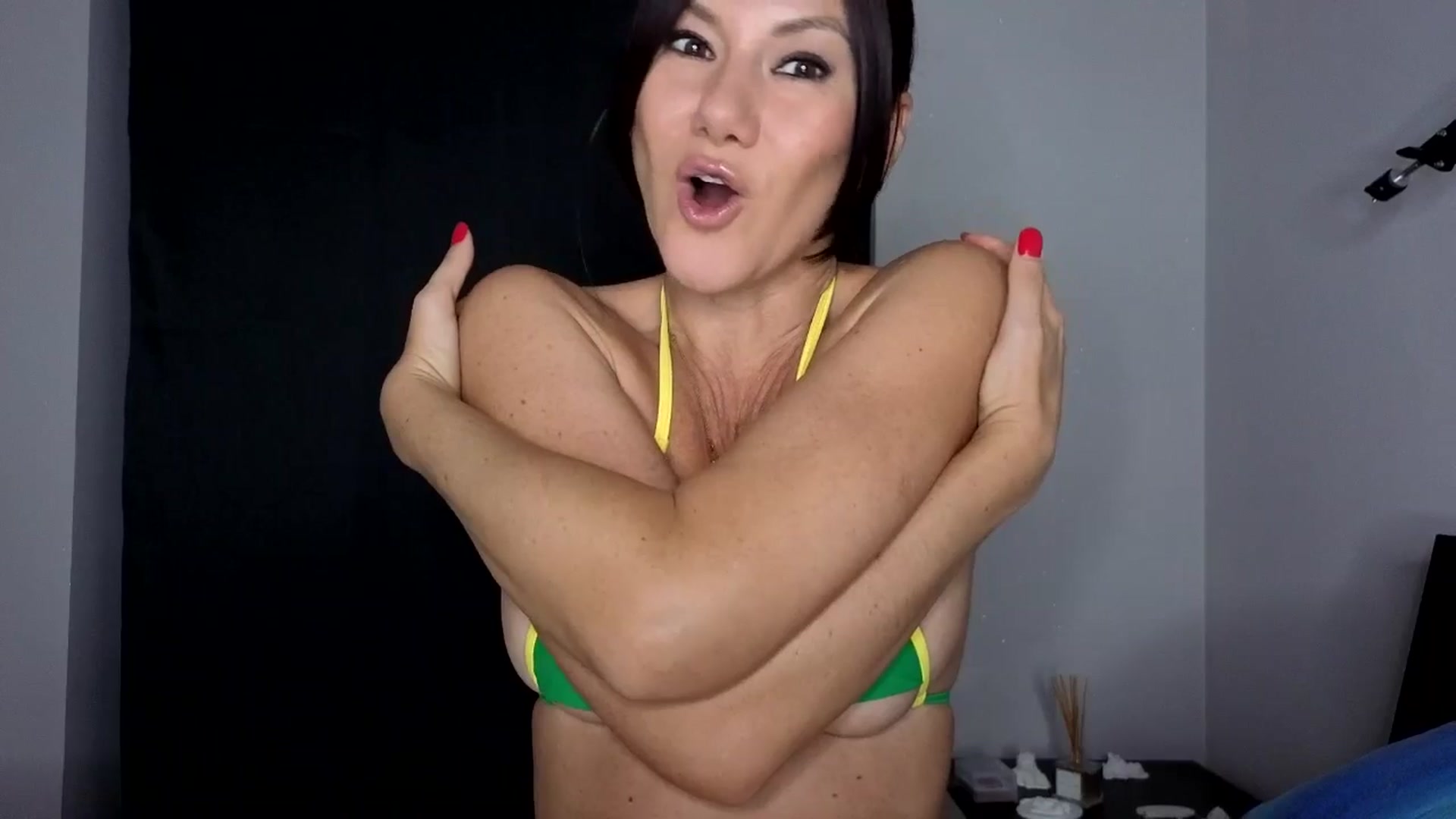 Gallery image thumbnail from RockPrincess's myfreecams stream on, 10/11/2025, 23:56 image 6 of 20