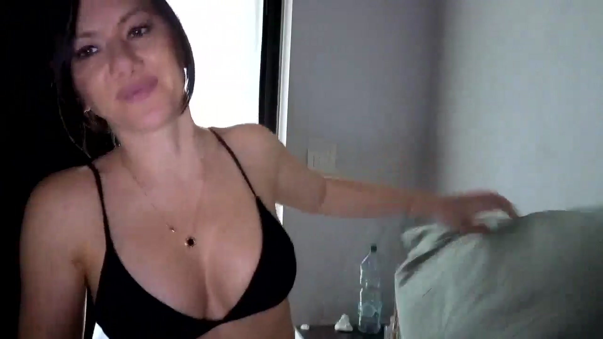 Gallery image thumbnail from RockPrincess's myfreecams stream on, 12/15/2025, 15:11 image 10 of 20