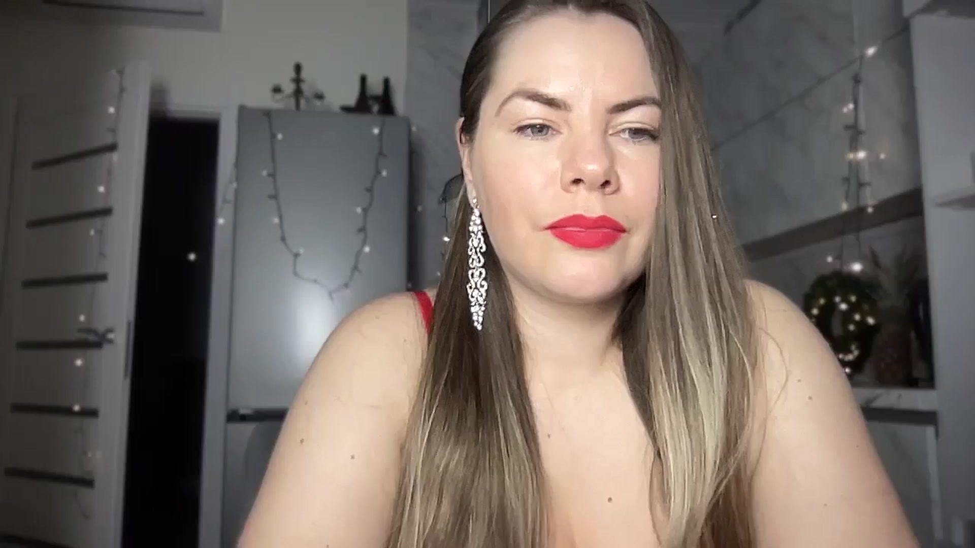 Gallery image thumbnail from Rock_n_cute's myfreecams stream on, 12/31/2024, 19:17 image 18 of 20