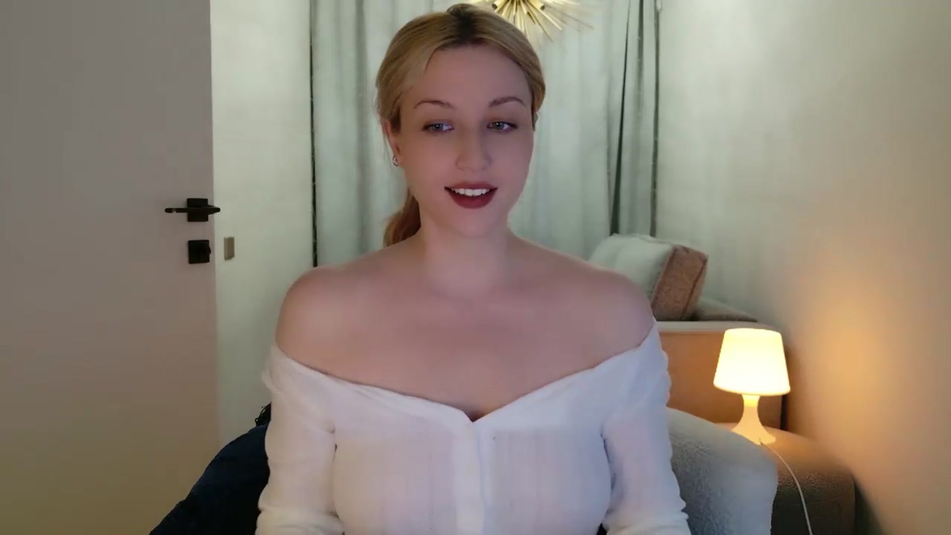 Gallery image thumbnail from RocknGrace's myfreecams stream on, 08/14/2026, 16:38 image 3 of 20