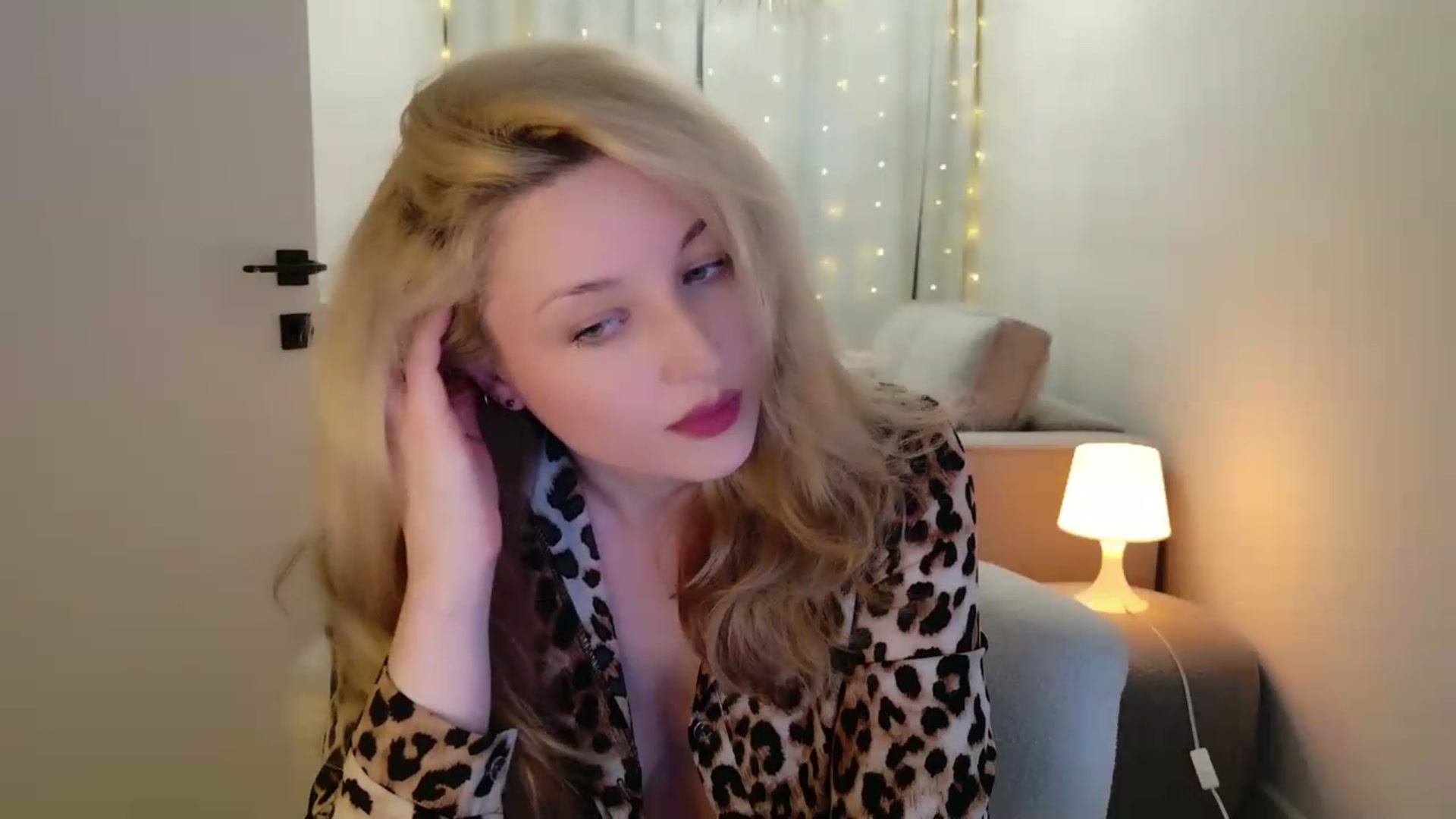 Gallery image thumbnail from RocknGrace's myfreecams stream on, 08/17/2026, 17:43 image 18 of 20