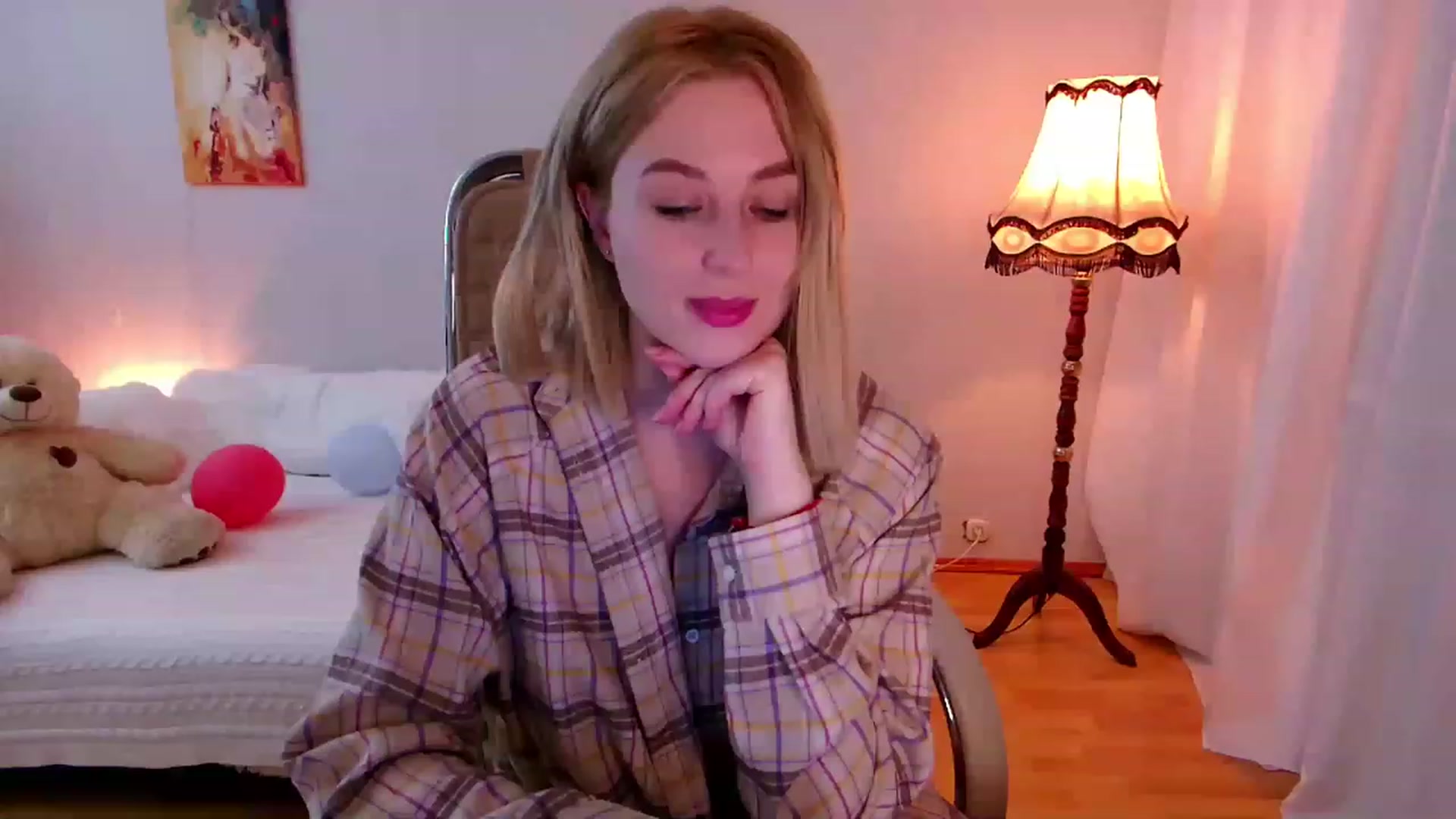 Gallery image thumbnail from Rockn_Grace's myfreecams stream on, 11/19/2022, 17:13 image 9 of 20