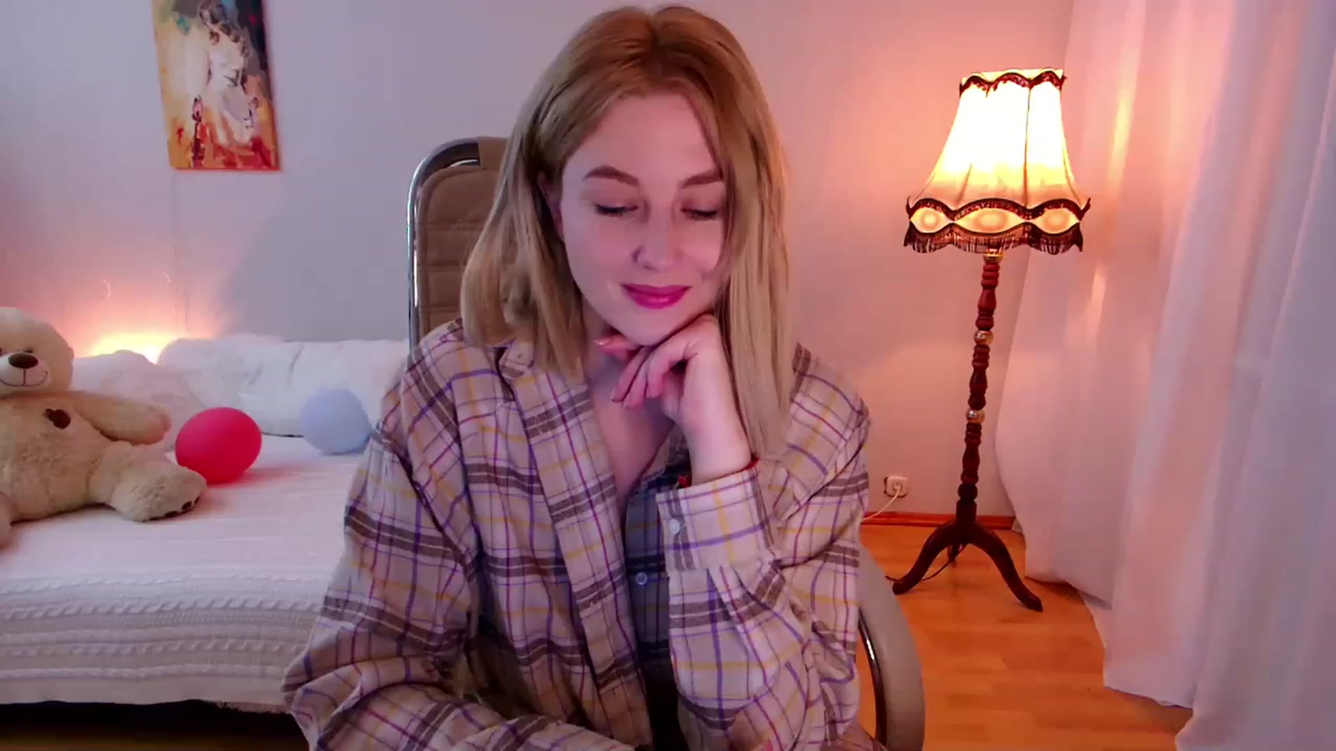 Gallery image thumbnail from Rockn_Grace's myfreecams stream on, 11/19/2022, 17:13 image 10 of 20