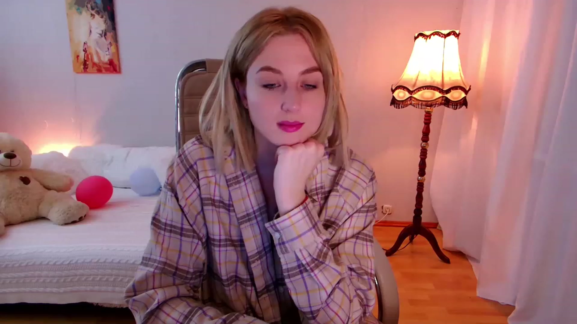 Gallery image thumbnail from Rockn_Grace's myfreecams stream on, 11/19/2022, 17:13 image 12 of 20