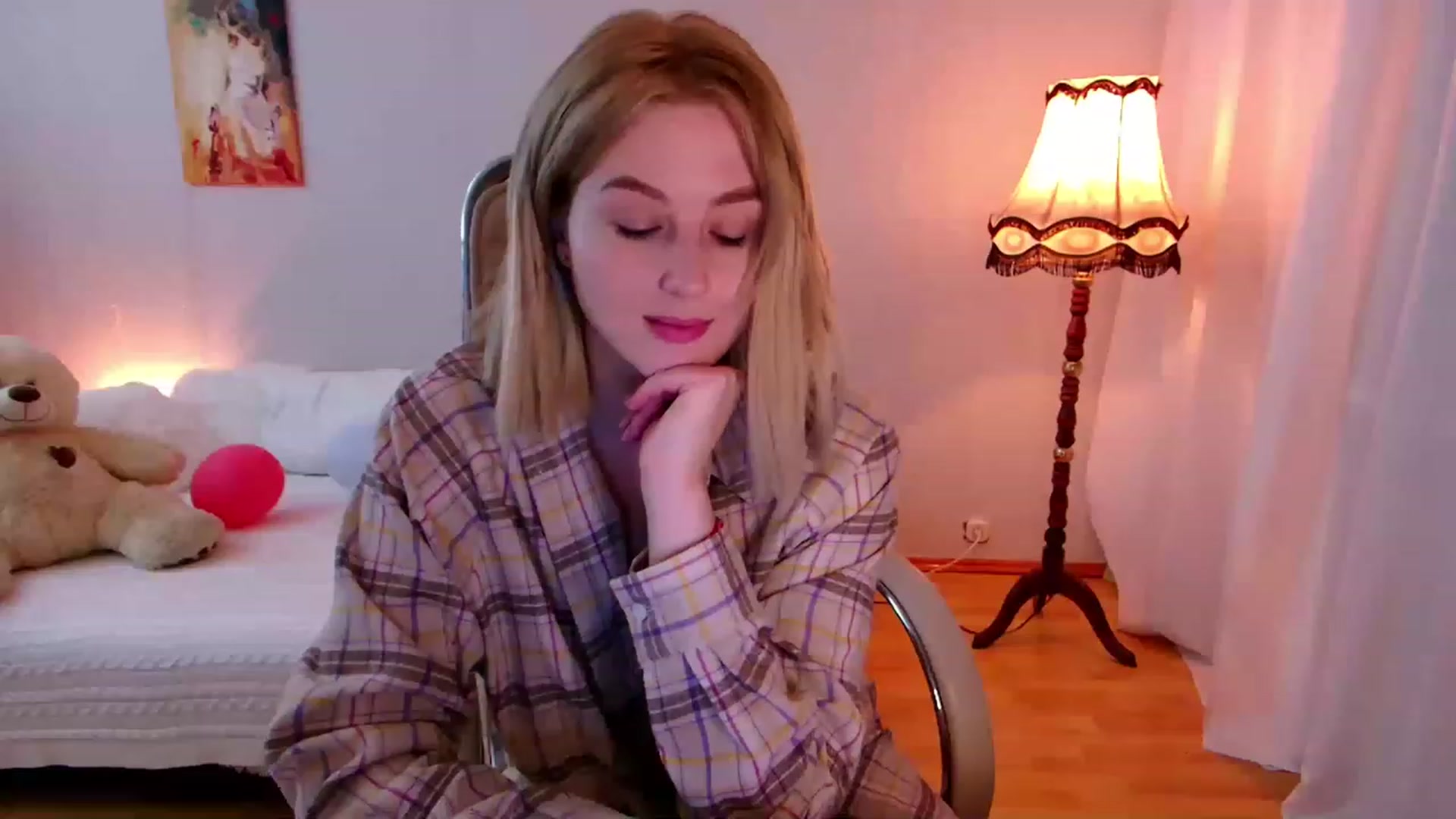 Gallery image thumbnail from Rockn_Grace's myfreecams stream on, 11/19/2022, 17:13 image 2 of 20