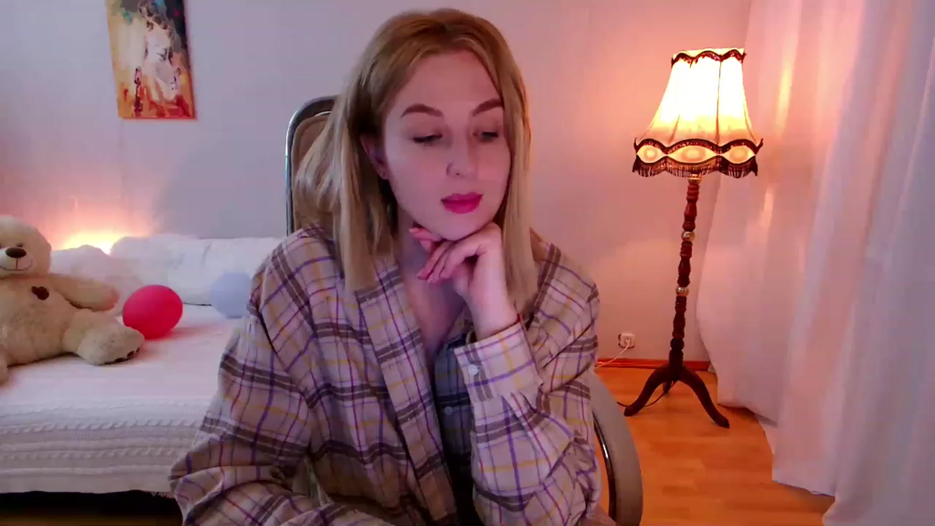Gallery image thumbnail from Rockn_Grace's myfreecams stream on, 11/19/2022, 17:13 image 18 of 20