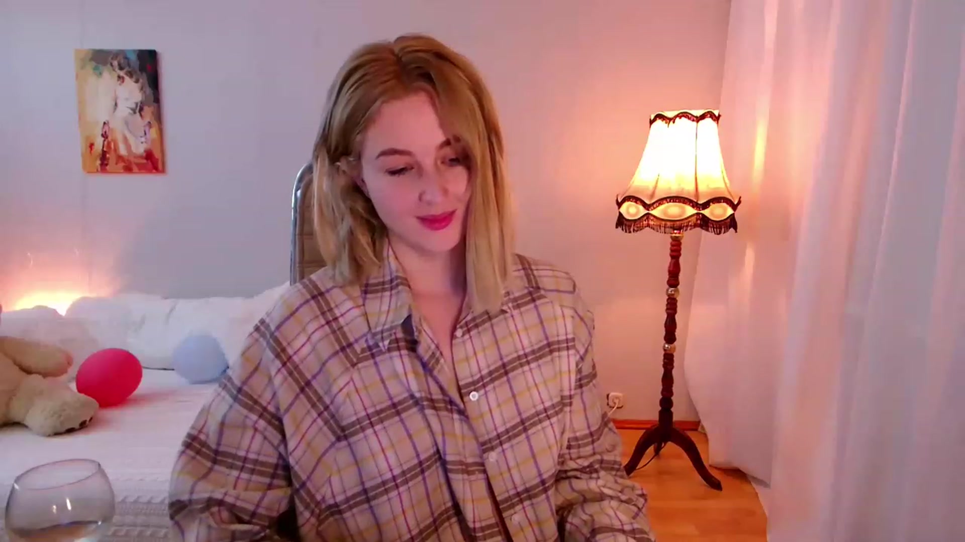 Gallery image thumbnail from Rockn_Grace's myfreecams stream on, 11/19/2022, 19:37 image 12 of 20