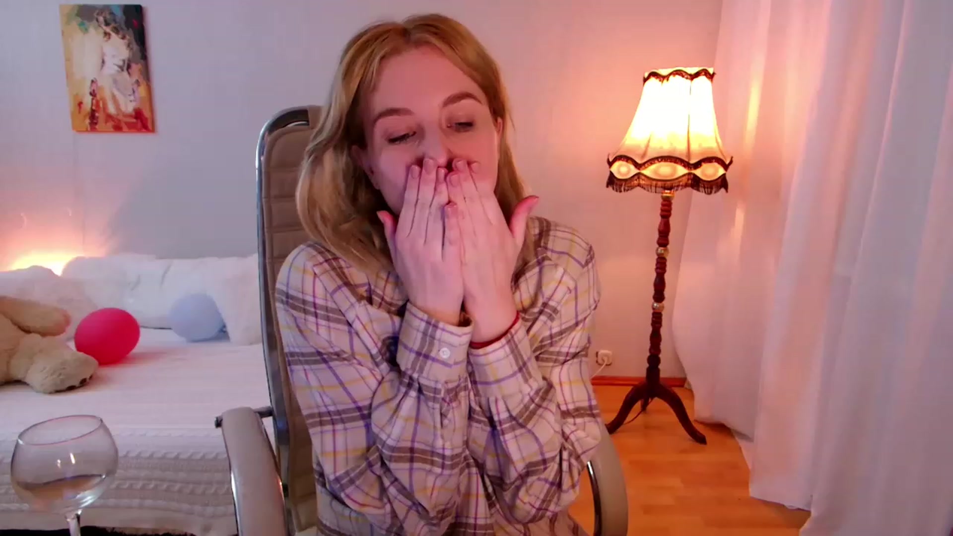Gallery image thumbnail from Rockn_Grace's myfreecams stream on, 11/19/2022, 19:37 image 20 of 20