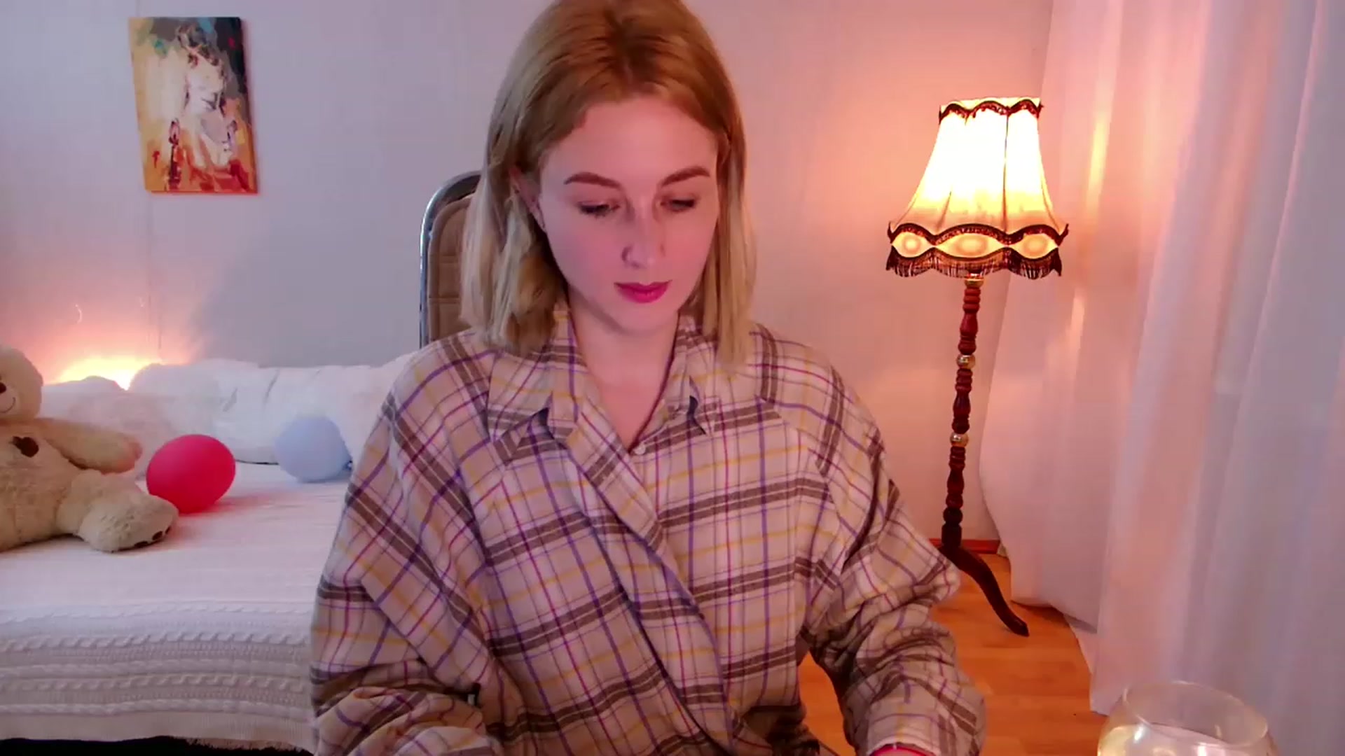 Gallery image thumbnail from Rockn_Grace's myfreecams stream on, 11/19/2022, 19:37 image 3 of 20