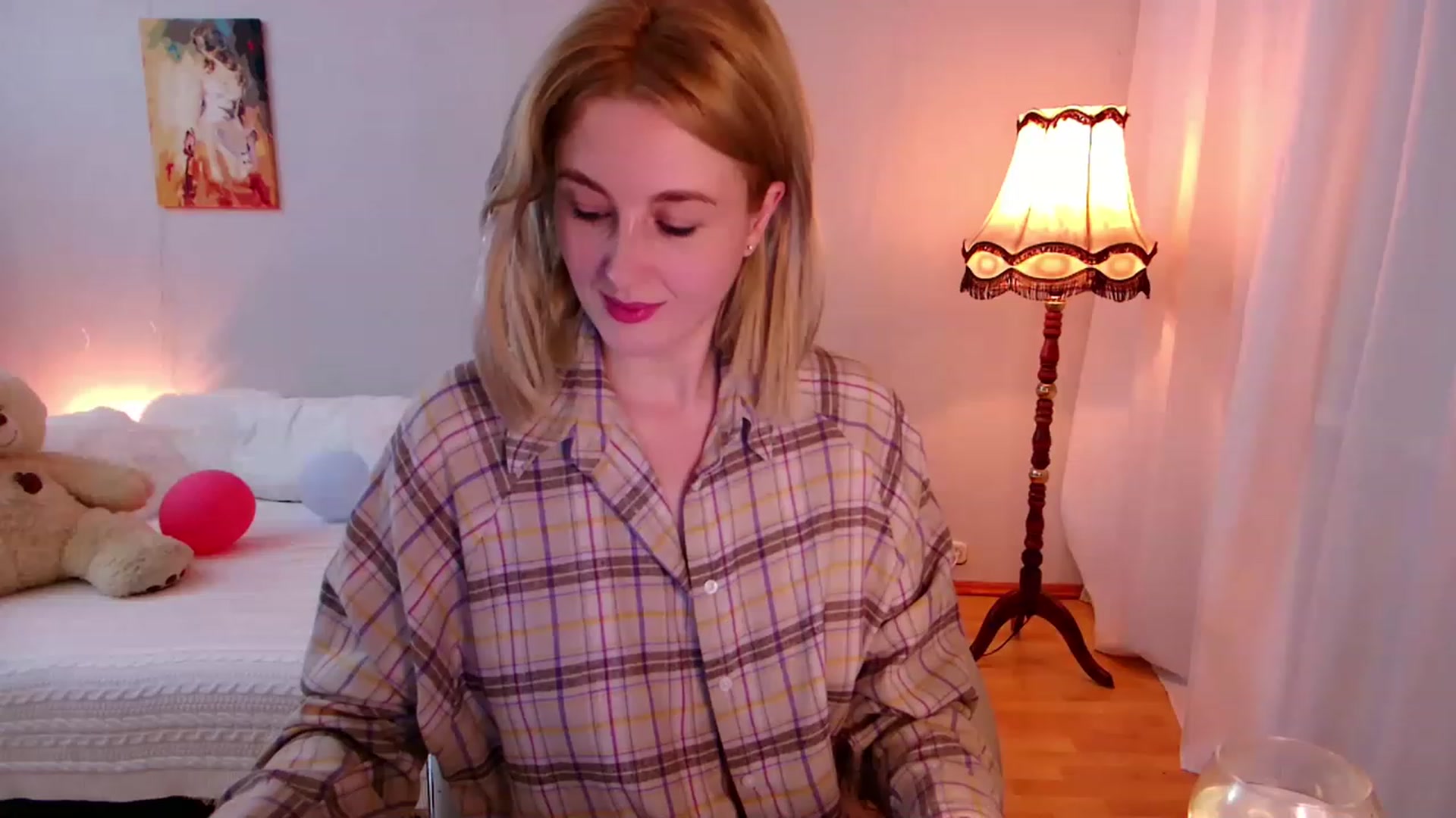 Gallery image thumbnail from Rockn_Grace's myfreecams stream on, 11/19/2022, 19:37 image 1 of 20