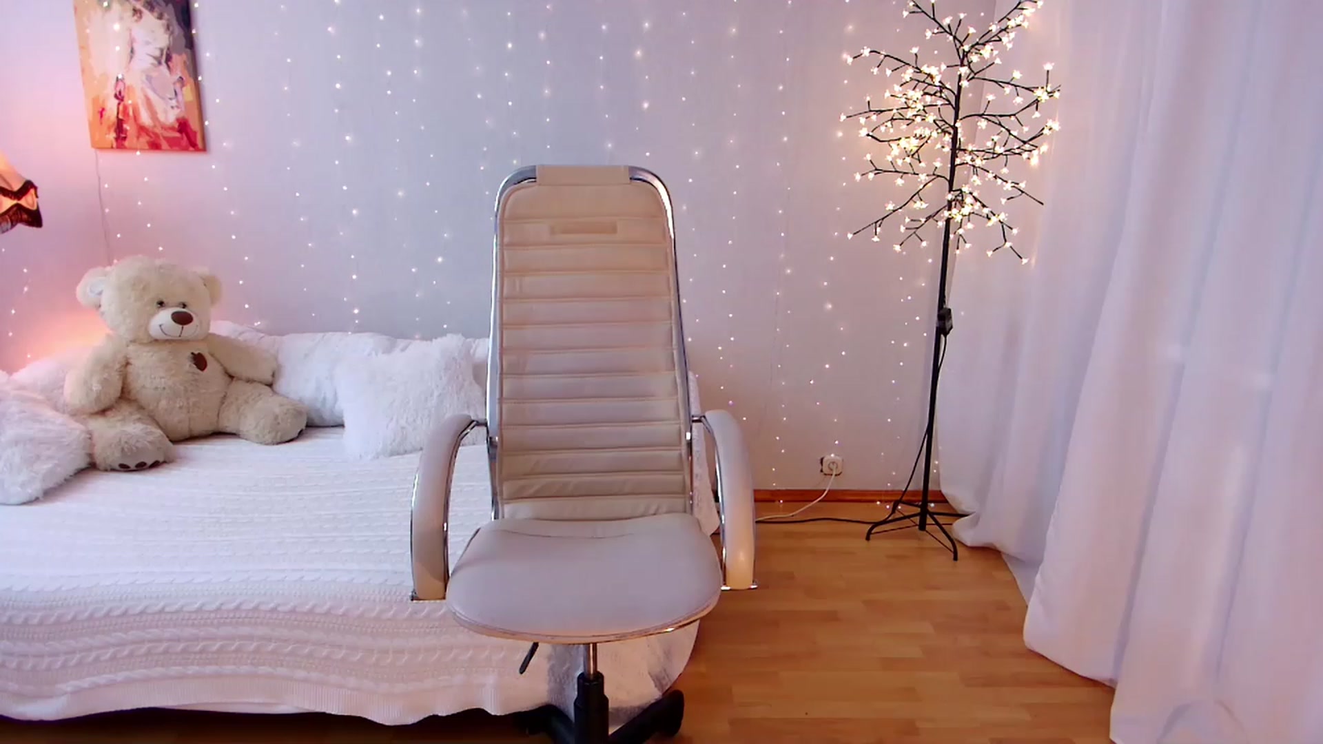 Gallery image thumbnail from Rockn_Grace's myfreecams stream on, 12/06/2022, 12:27 image 18 of 20