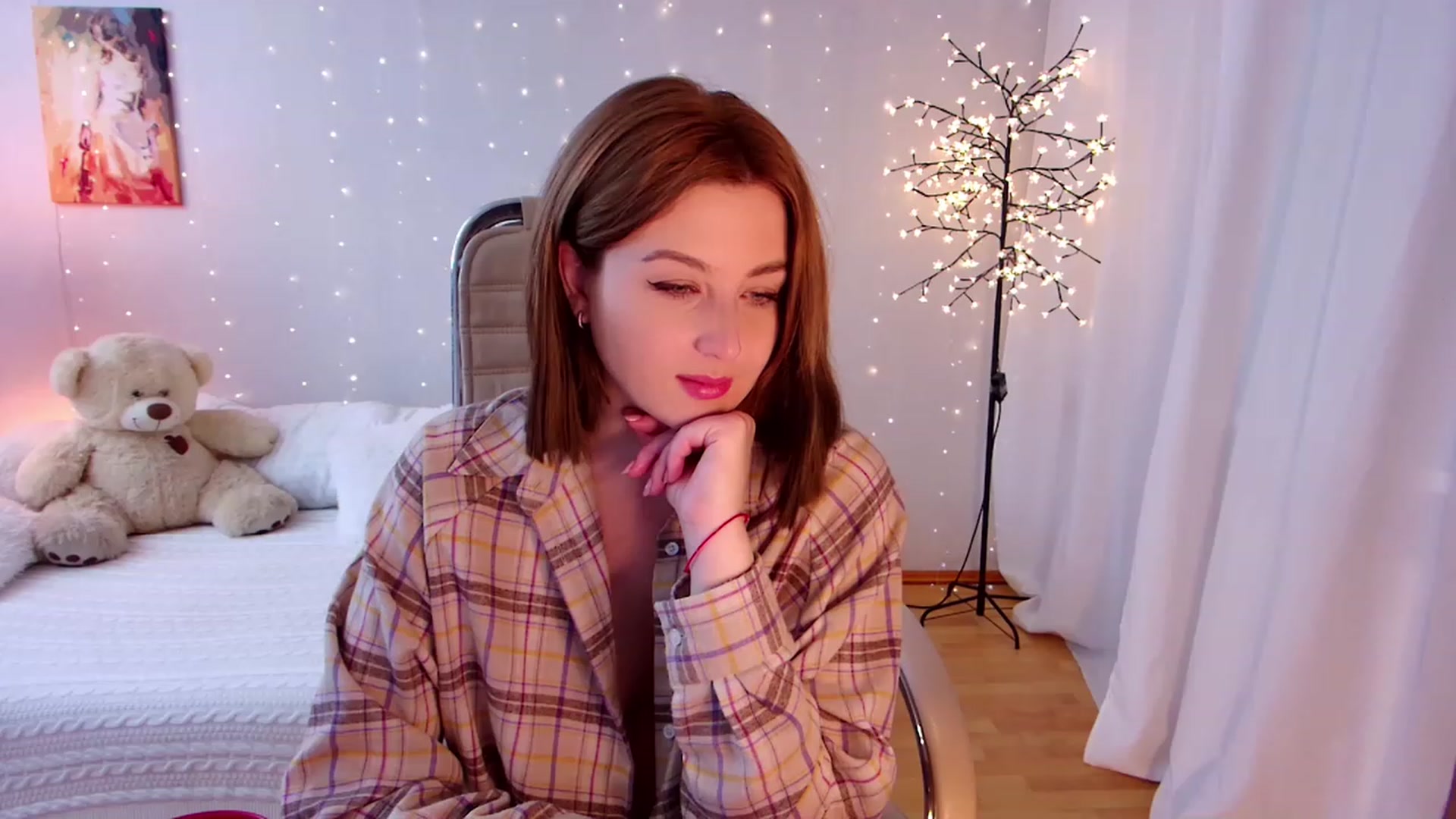 Gallery image thumbnail from Rockn_Grace's myfreecams stream on, 12/06/2022, 18:17 image 20 of 20