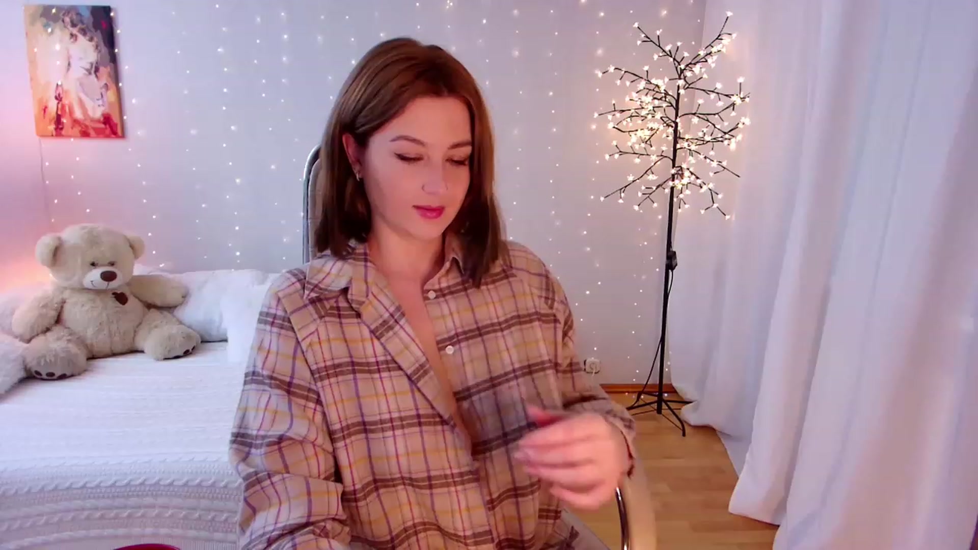 Gallery image thumbnail from Rockn_Grace's myfreecams stream on, 12/06/2022, 18:17 image 15 of 20