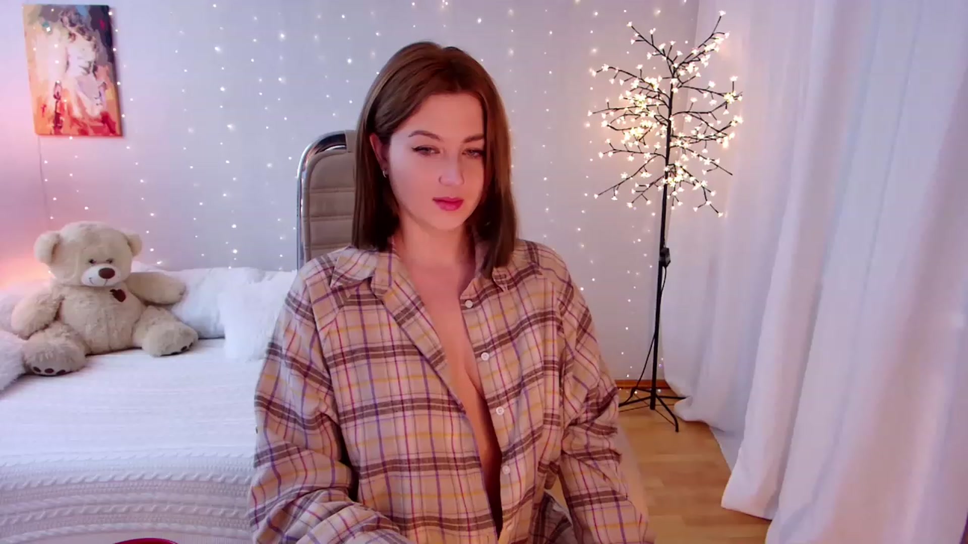 Gallery image thumbnail from Rockn_Grace's myfreecams stream on, 12/06/2022, 18:17 image 19 of 20