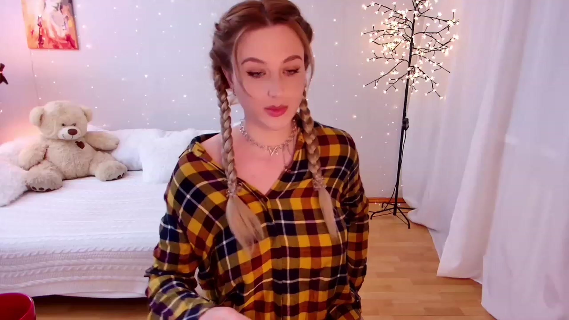 Gallery image thumbnail from Rockn_Grace's myfreecams stream on, 12/07/2022, 22:34 image 2 of 20