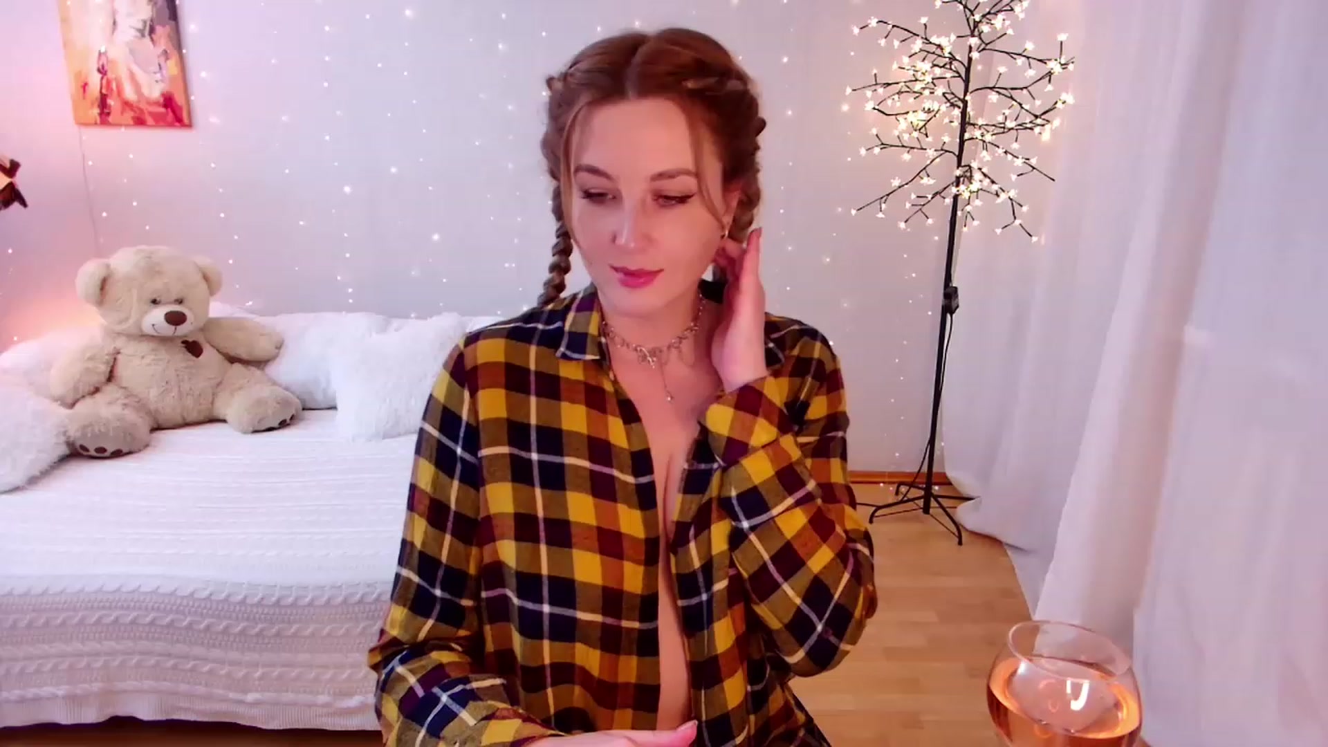 Gallery image thumbnail from Rockn_Grace's myfreecams stream on, 12/08/2022, 02:12 image 8 of 20