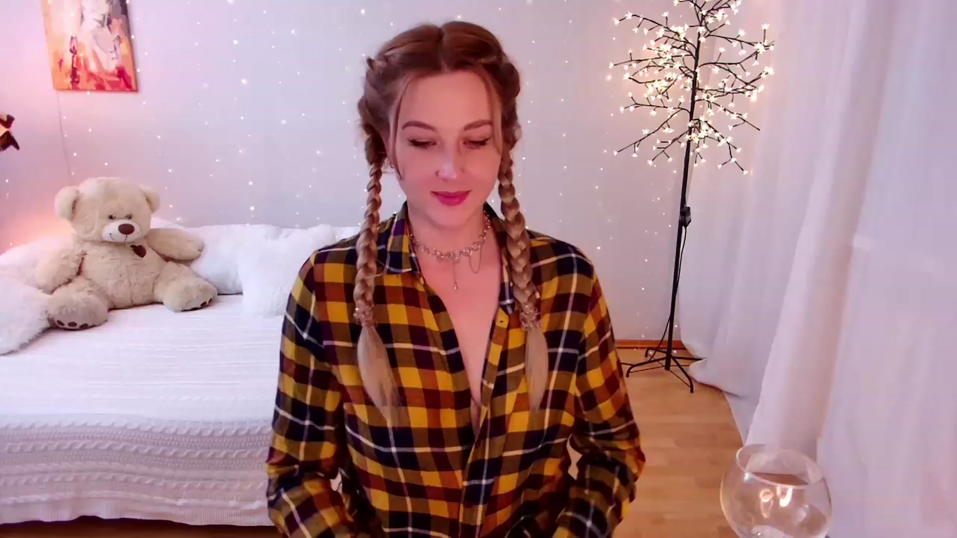 Gallery image thumbnail from Rockn_Grace's myfreecams stream on, 12/08/2022, 02:12 image 13 of 20