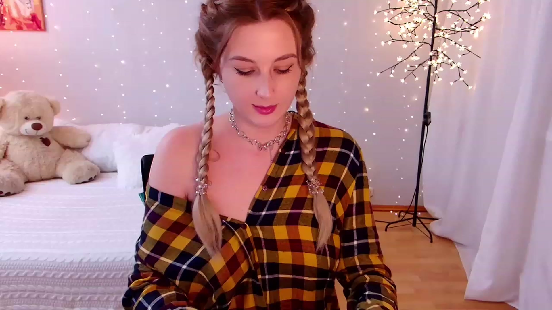 Gallery image thumbnail from Rockn_Grace's myfreecams stream on, 12/08/2022, 02:47 image 18 of 20