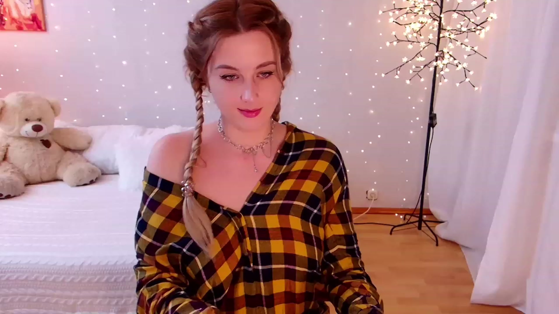 Gallery image thumbnail from Rockn_Grace's myfreecams stream on, 12/08/2022, 02:47 image 4 of 20