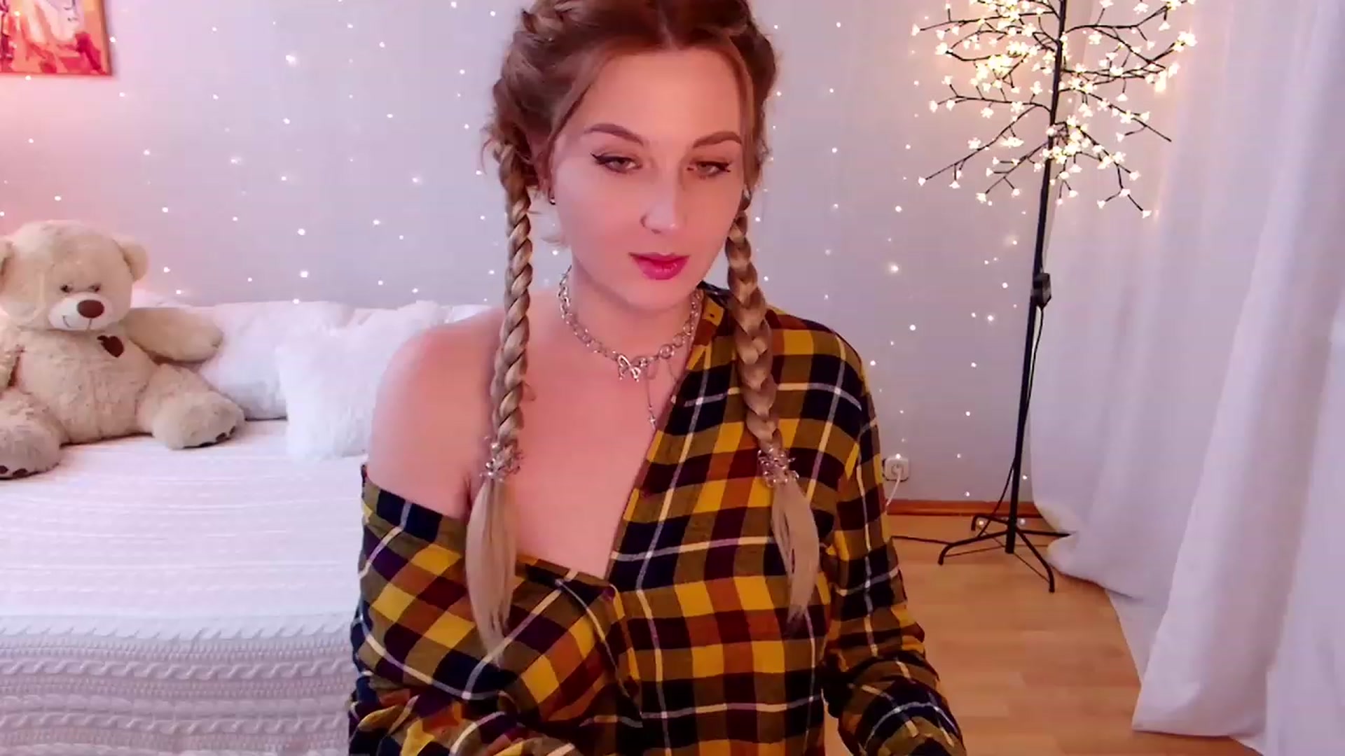 Gallery image thumbnail from Rockn_Grace's myfreecams stream on, 12/08/2022, 02:47 image 15 of 20