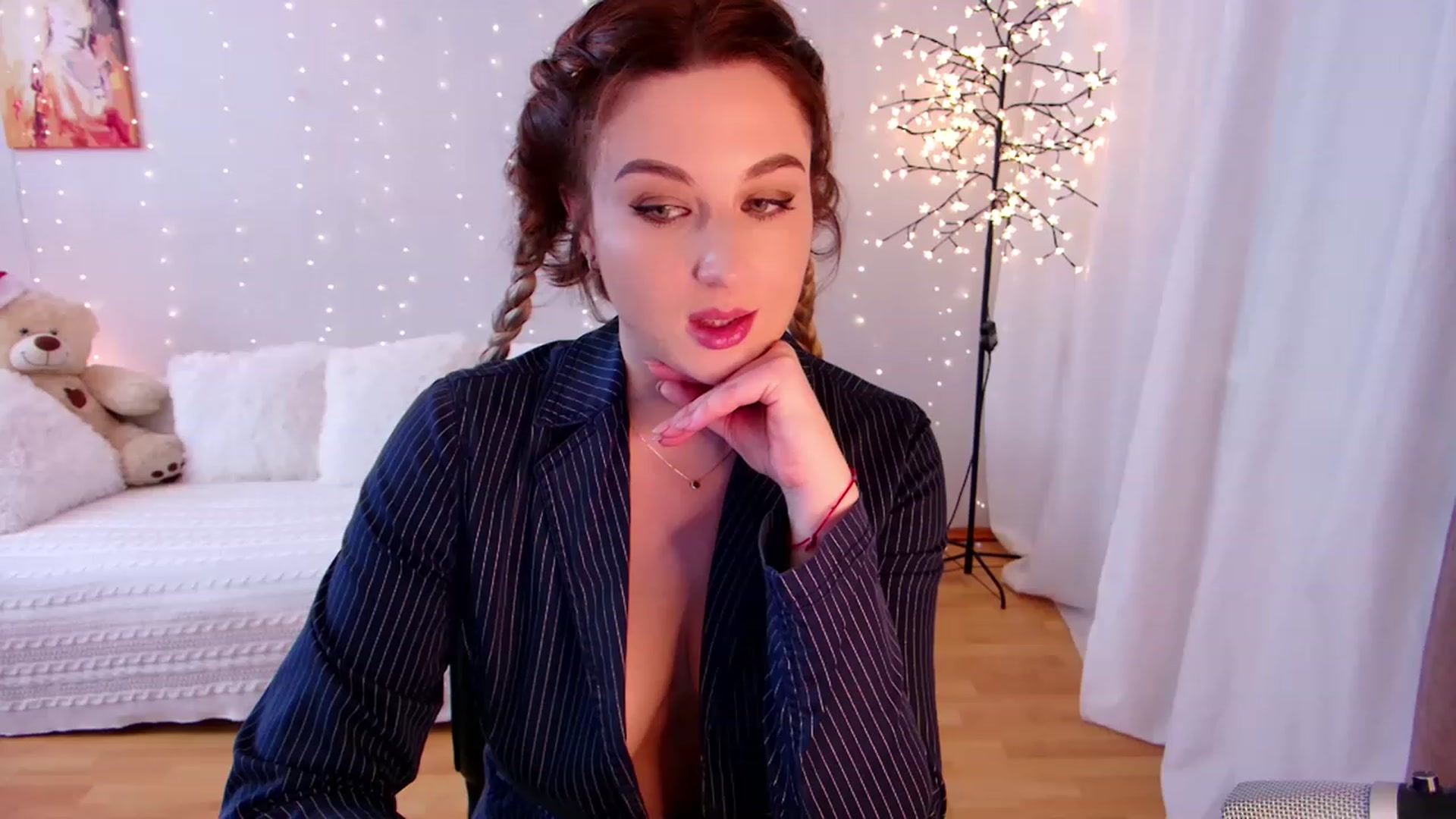 Gallery image thumbnail from Rockn_Grace's myfreecams stream on, 12/16/2022, 16:35 image 4 of 20