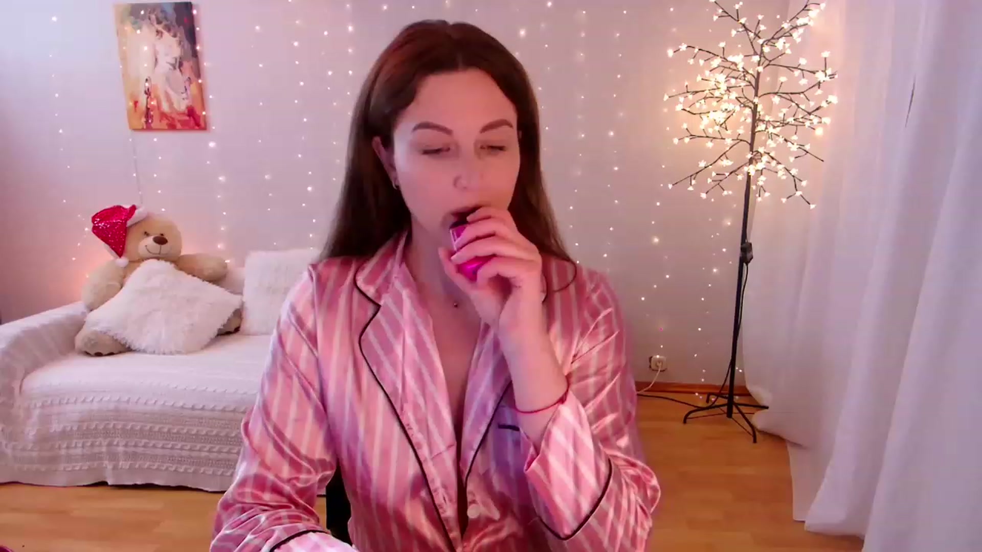 Gallery image thumbnail from Rockn_Grace's myfreecams stream on, 12/28/2022, 16:51 image 4 of 20