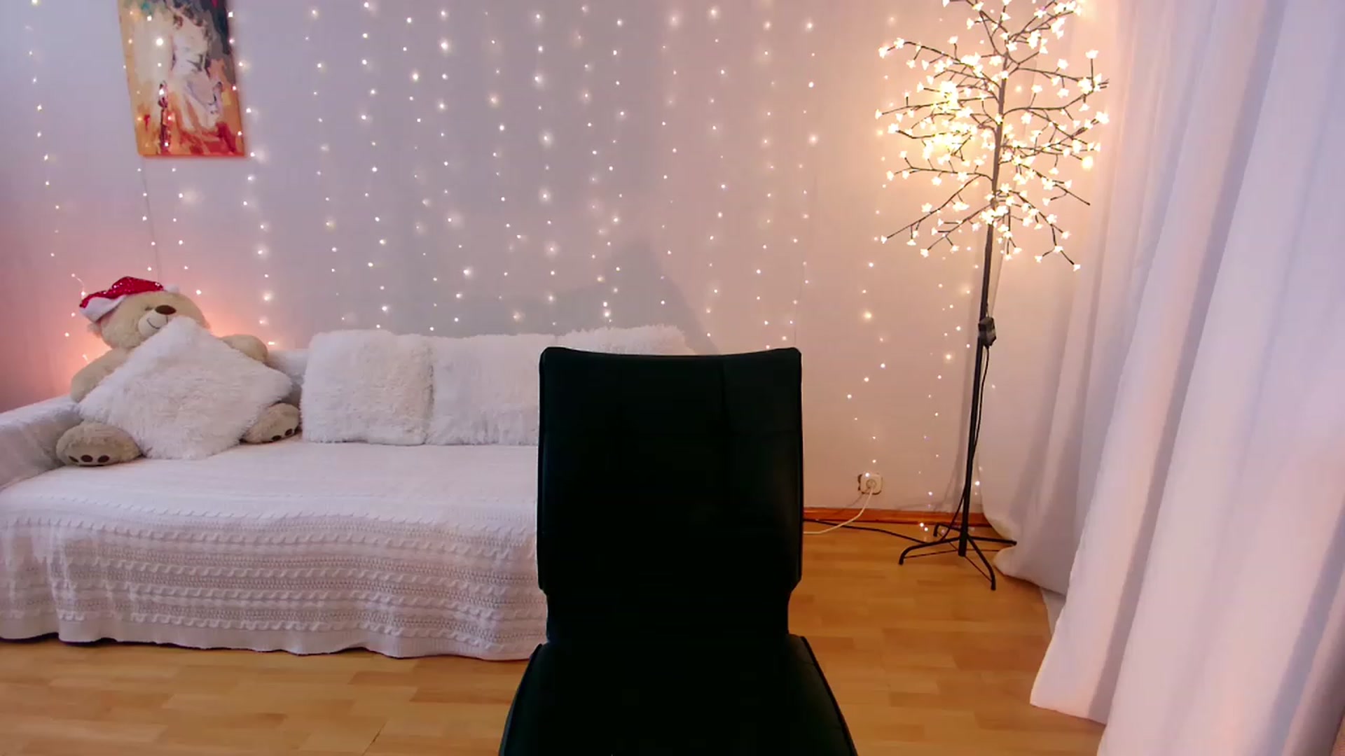 Gallery image thumbnail from Rockn_Grace's myfreecams stream on, 01/06/2023, 13:12 image 13 of 20