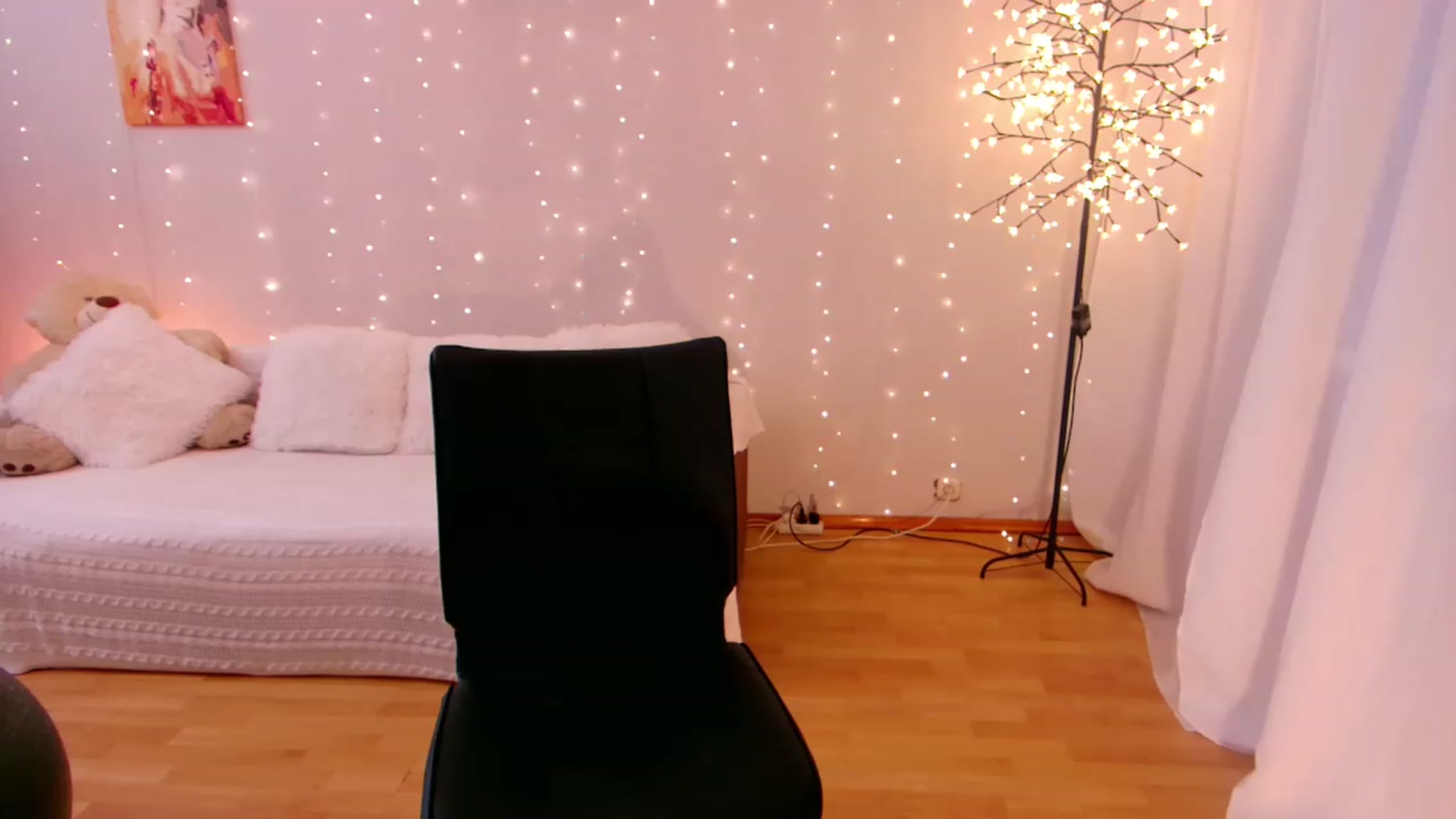 Gallery image thumbnail from Rockn_Grace's myfreecams stream on, 01/13/2023, 16:16 image 16 of 20