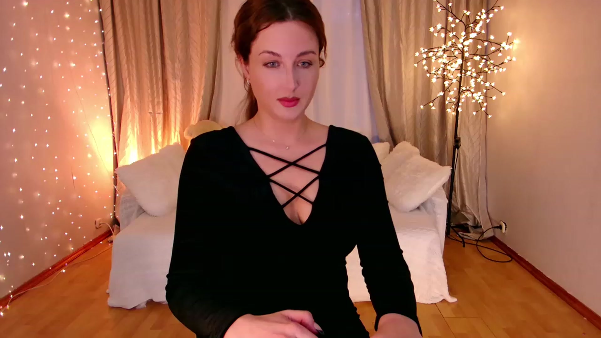 Gallery image thumbnail from Rockn_Grace's myfreecams stream on, 02/08/2023, 05:18 image 16 of 20
