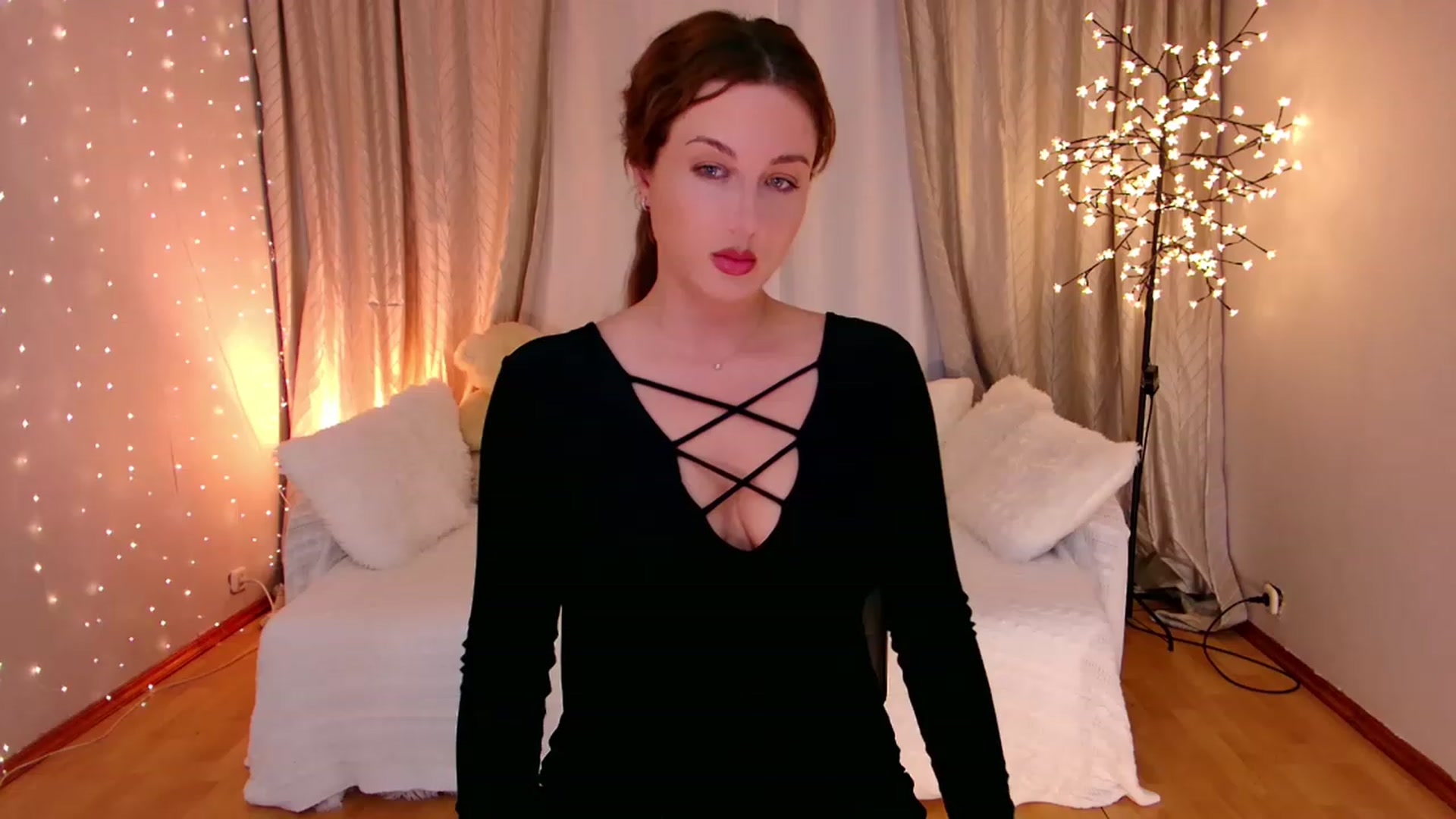 Gallery image thumbnail from Rockn_Grace's myfreecams stream on, 02/08/2023, 05:18 image 2 of 20