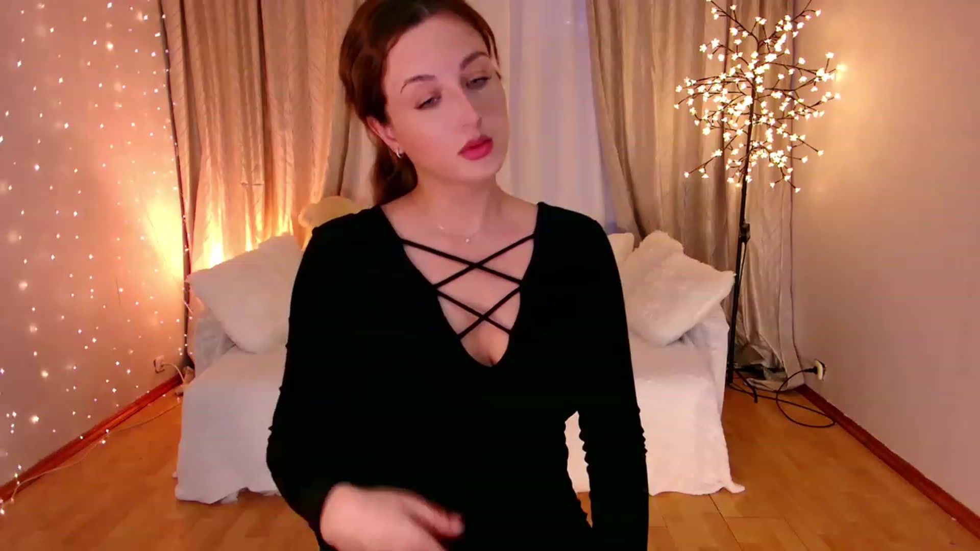 Gallery image thumbnail from Rockn_Grace's myfreecams stream on, 02/08/2023, 05:18 image 15 of 20