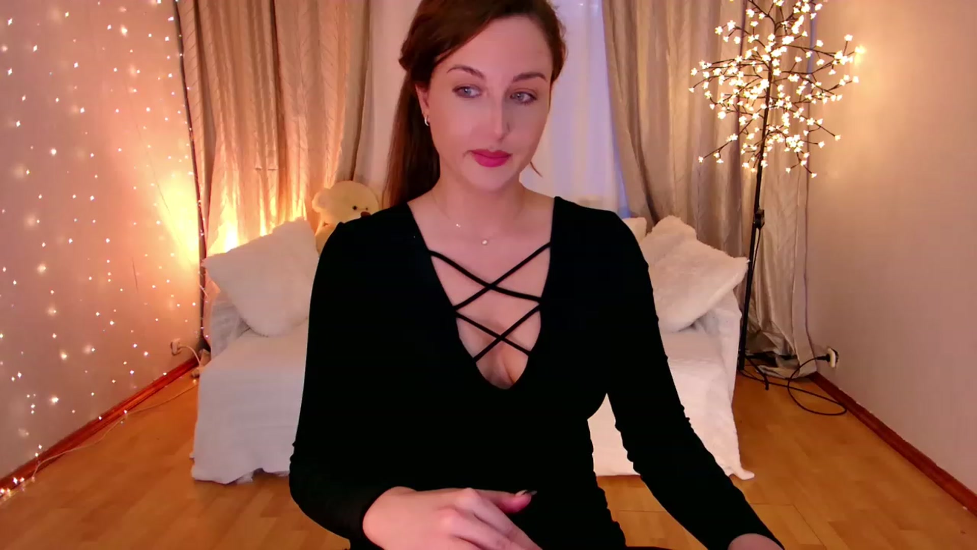 Gallery image thumbnail from Rockn_Grace's myfreecams stream on, 02/08/2023, 06:36 image 16 of 20