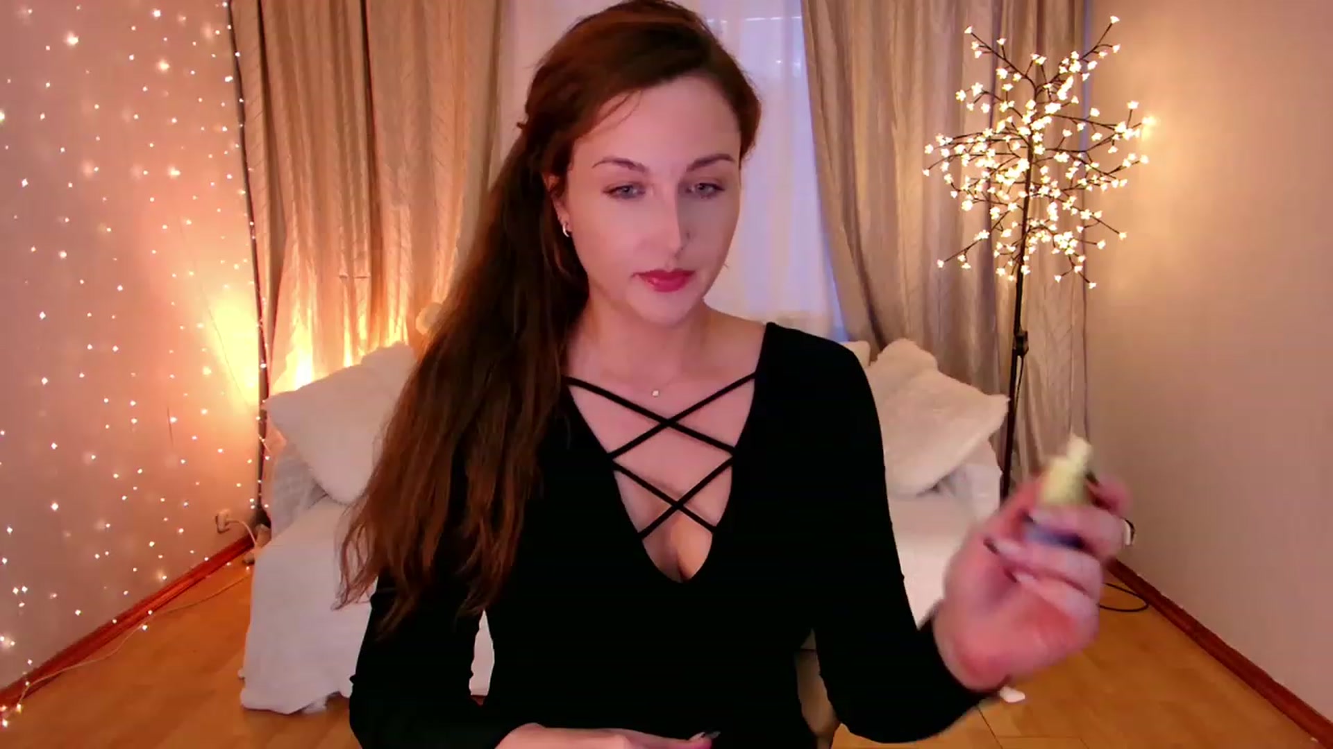 Gallery image thumbnail from Rockn_Grace's myfreecams stream on, 02/08/2023, 07:33 image 6 of 20