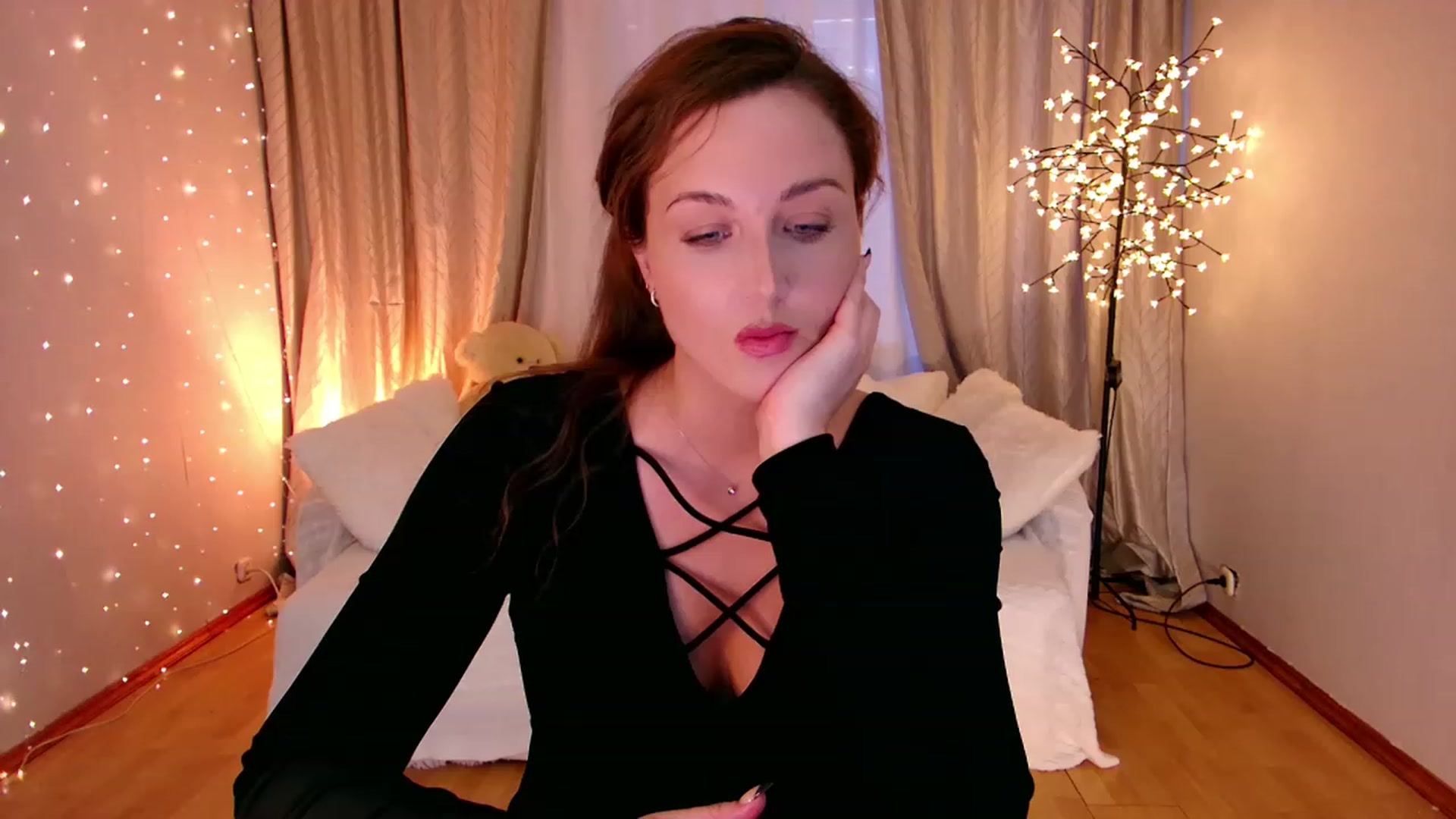Gallery image thumbnail from Rockn_Grace's myfreecams stream on, 02/08/2023, 07:33 image 18 of 20